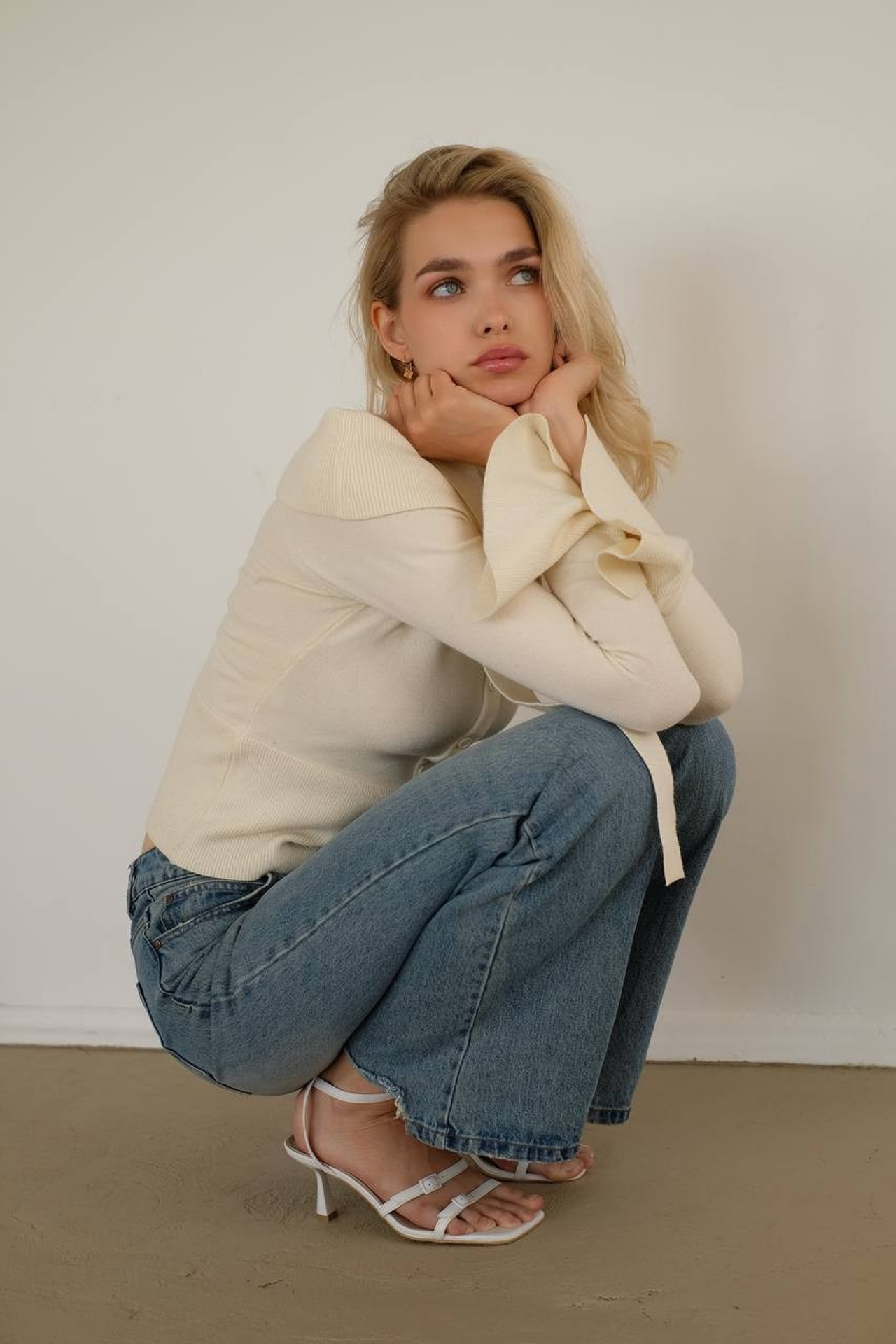 BOOK. MONSTERA MODELS