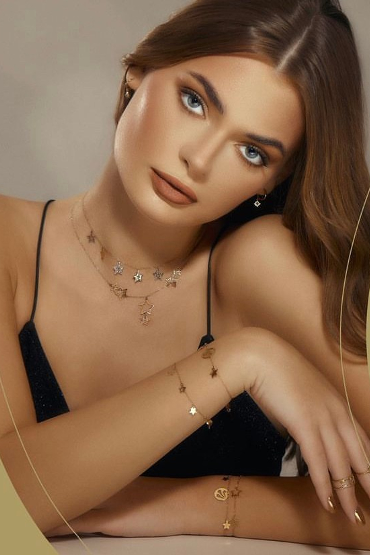 BOOK. MONSTERA MODELS