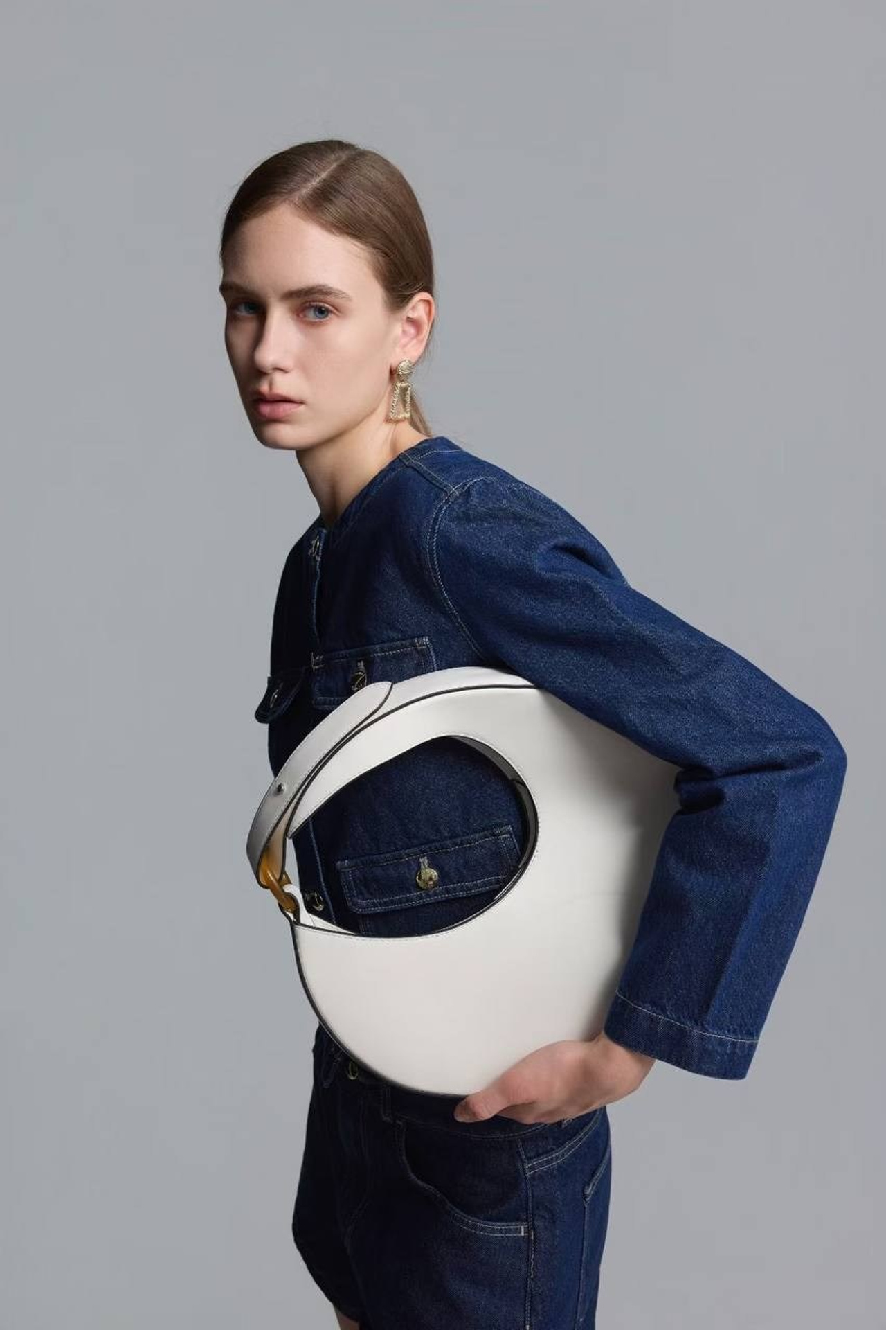 BOOK. MONSTERA MODELS