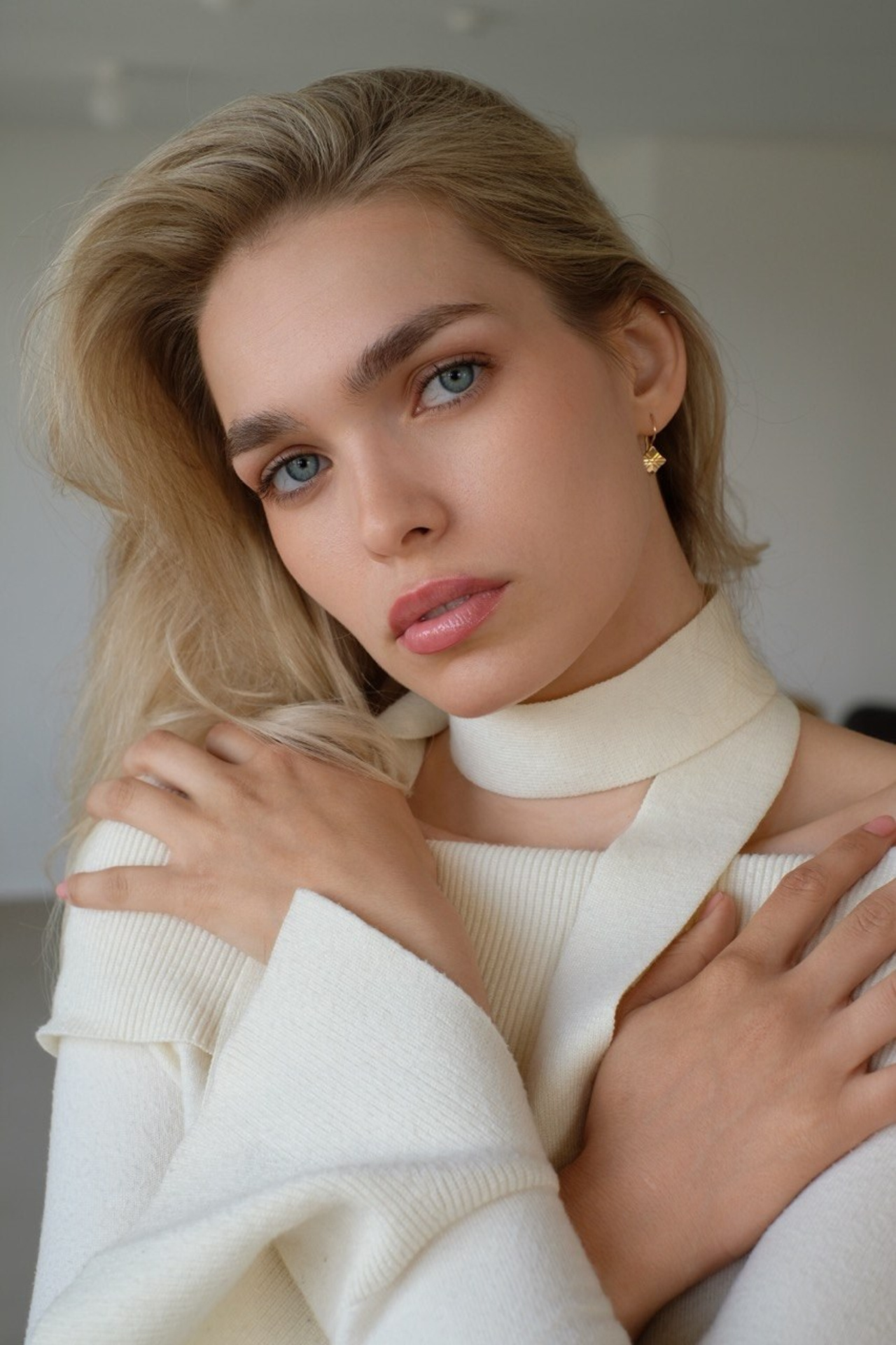BOOK. MONSTERA MODELS