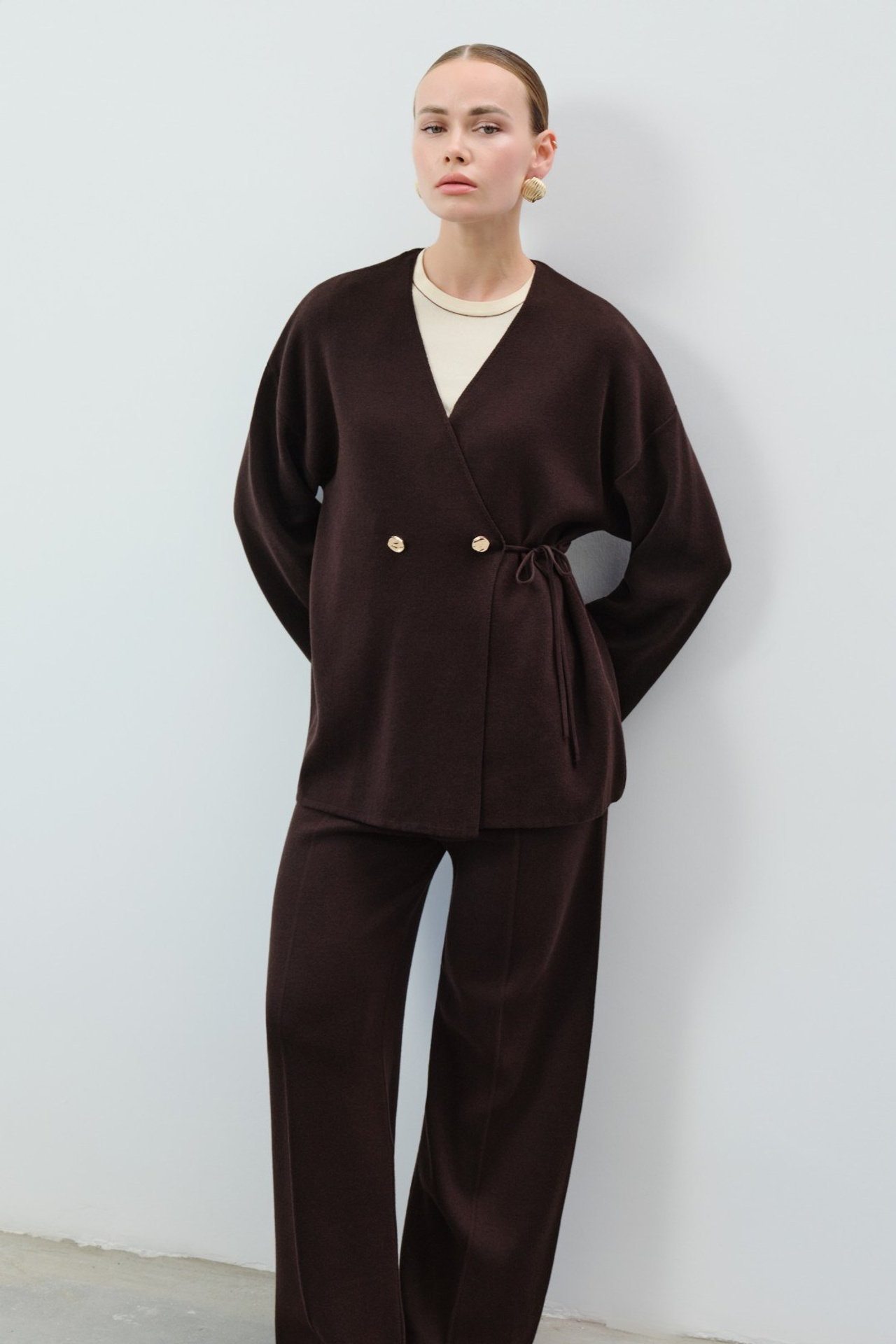 BOOK. MONSTERA MODELS