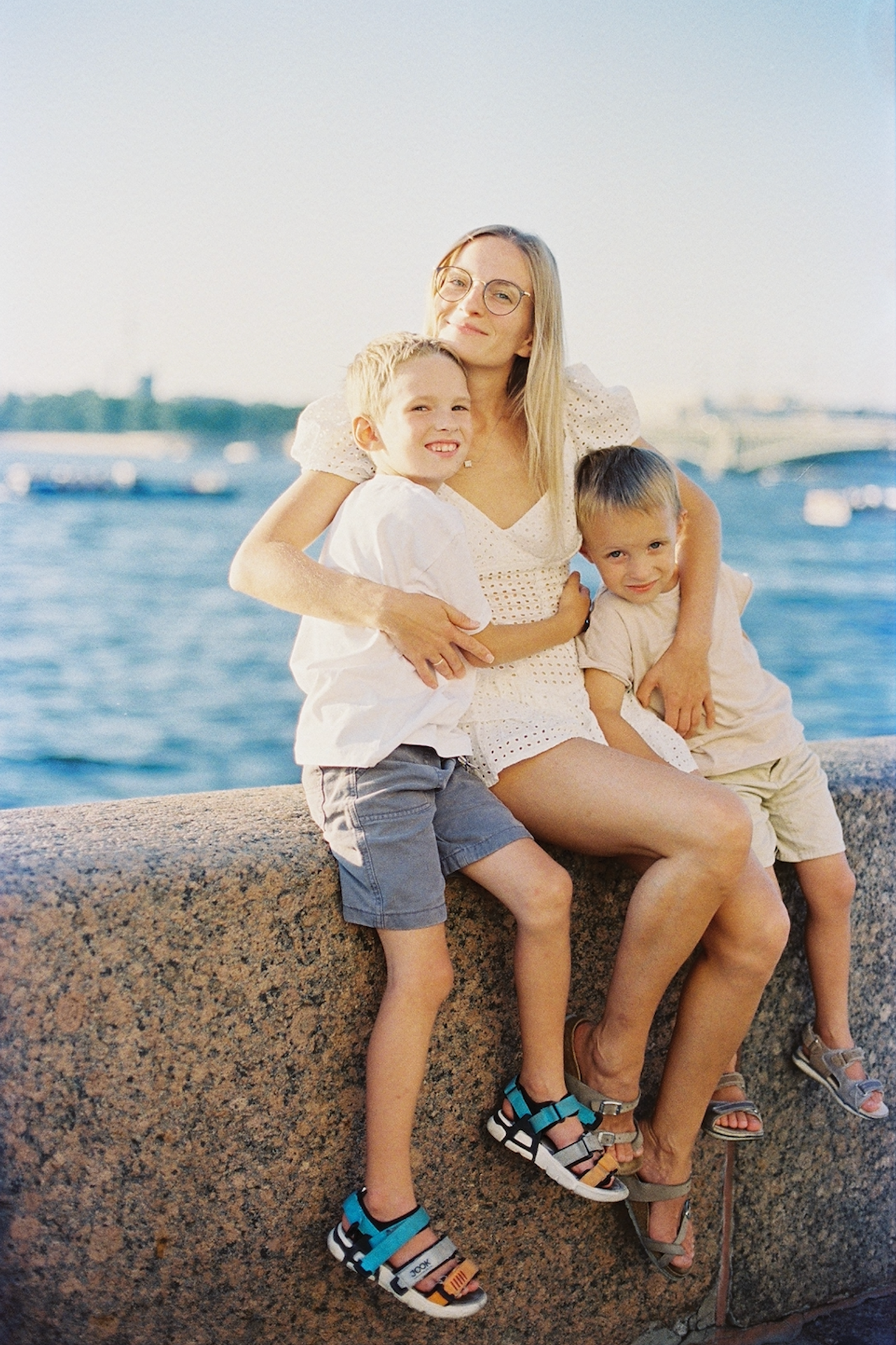 Яна, Лука и Лео