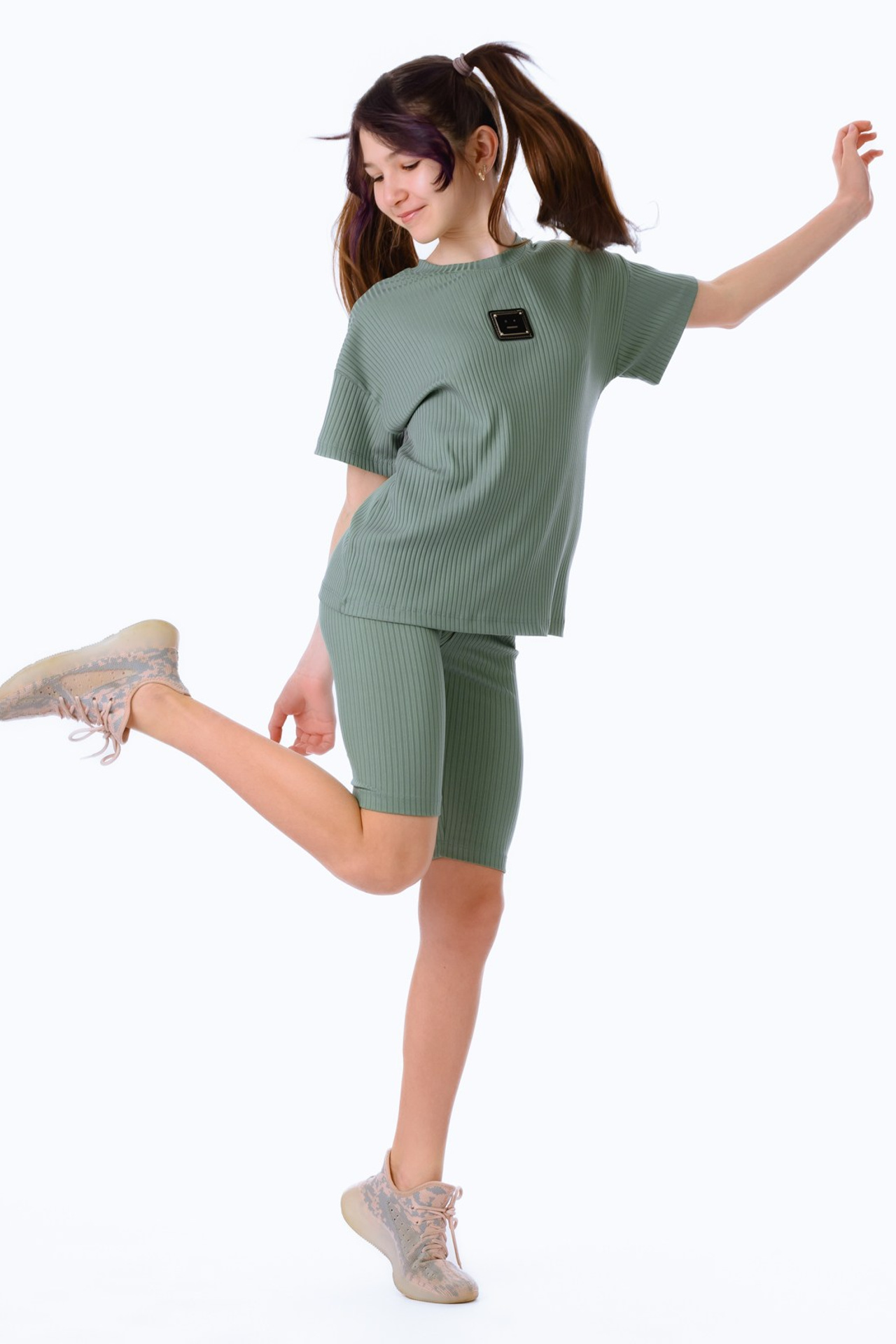 Фотосъемка детской одежды для интернет-магазинов. Gramy-studio: фото, видео, инфографика и 3D визуализация для маркетплейсов