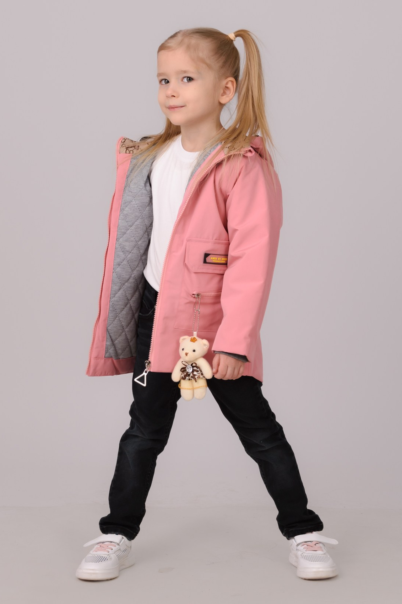 Фотосъемка детской одежды для интернет-магазинов. Gramy-studio: фото, видео, инфографика и 3D визуализация для маркетплейсов