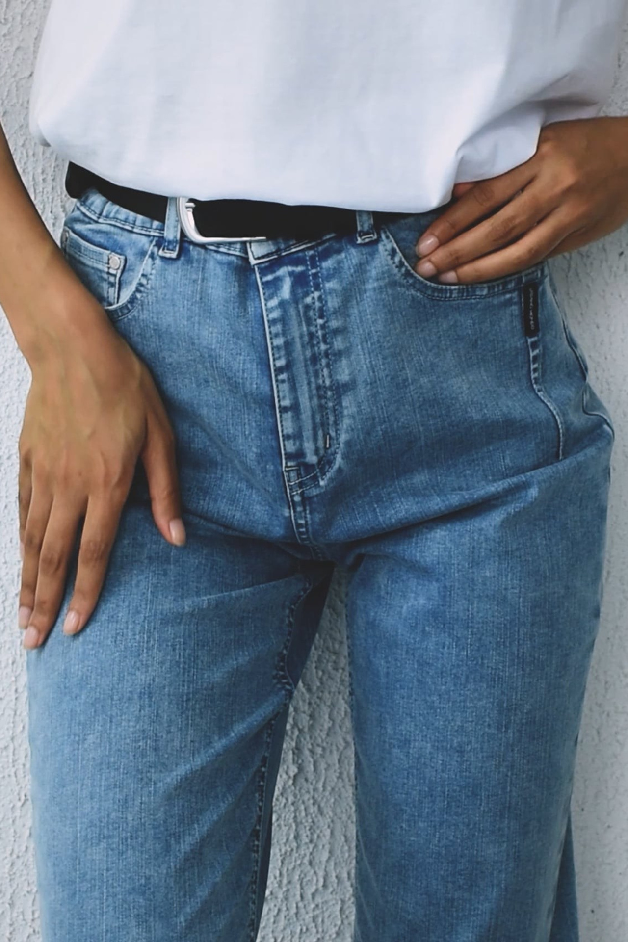 Видеосъемка модельных проходок для кастингов и портфолио. Gramy-studio: фото, видео, инфографика и 3D визуализация для маркетплейсов