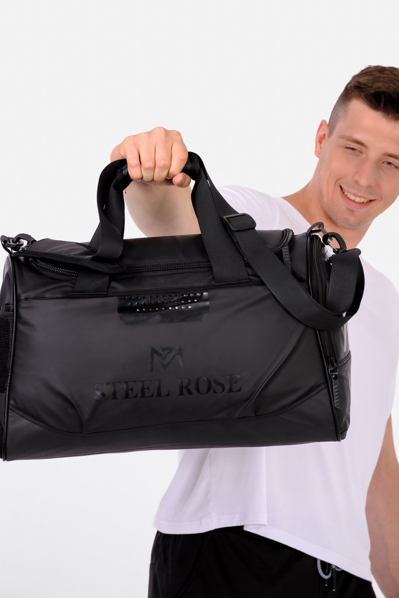 Профессиональная съемка мужской одежды и аксессуаров. Gramy-studio: фото, видео, инфографика и 3D визуализация для маркетплейсов