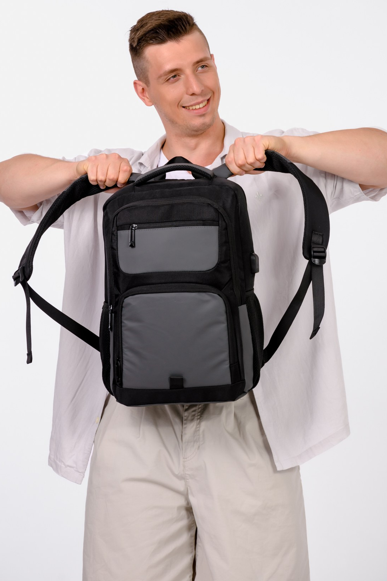 Профессиональная съемка мужской одежды и аксессуаров. Gramy-studio: фото, видео, инфографика и 3D визуализация для маркетплейсов