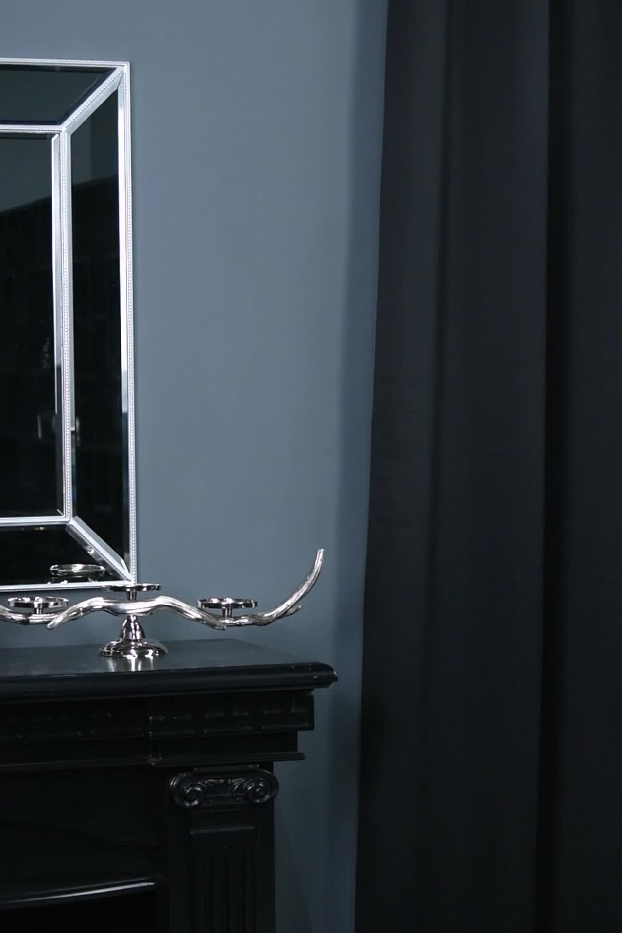 Видеосъемка модельных проходок для кастингов и портфолио. Gramy-studio: фото, видео, инфографика и 3D визуализация для маркетплейсов