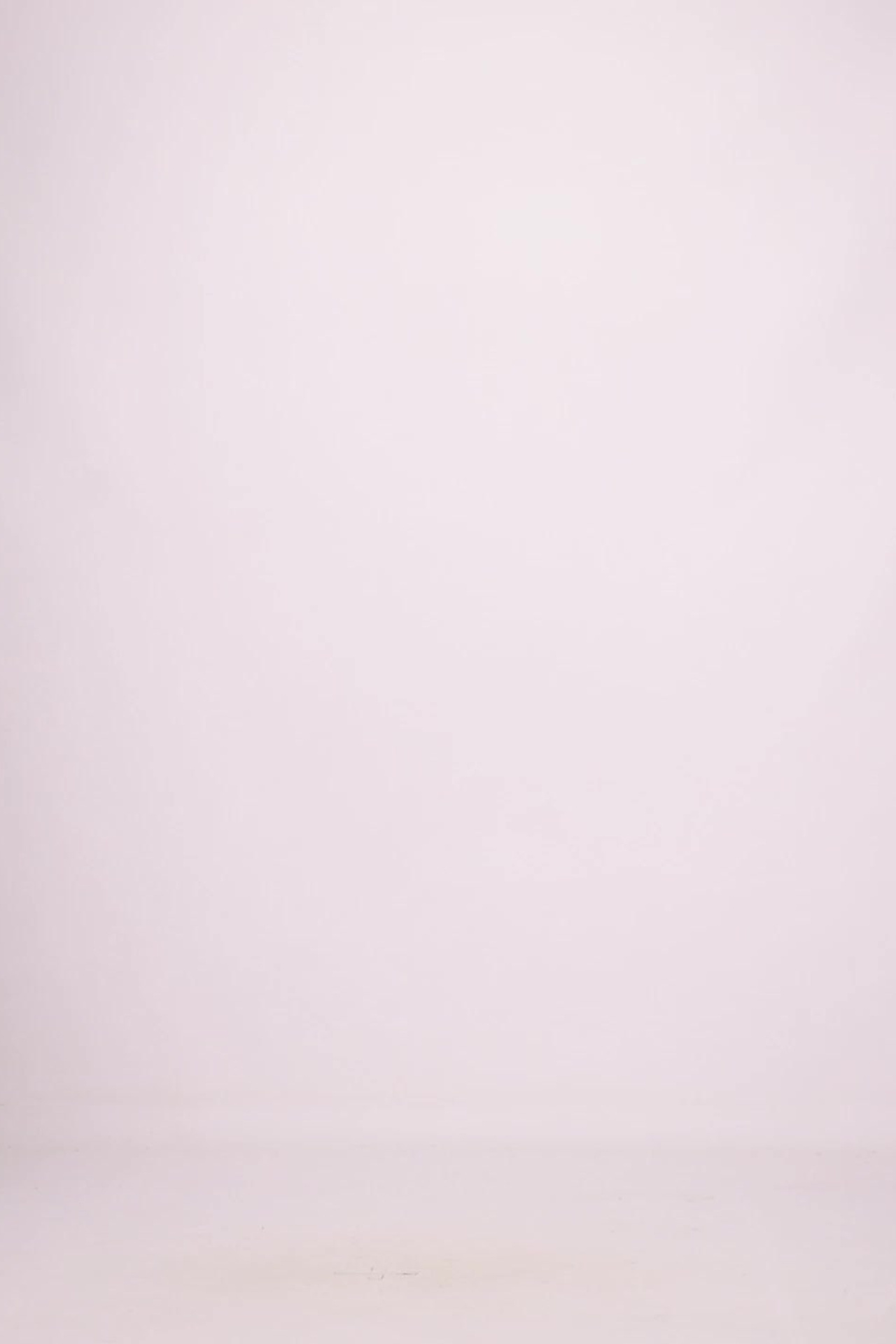 Видеосъемка модельных проходок для кастингов и портфолио. Gramy-studio: фото, видео, инфографика и 3D визуализация для маркетплейсов