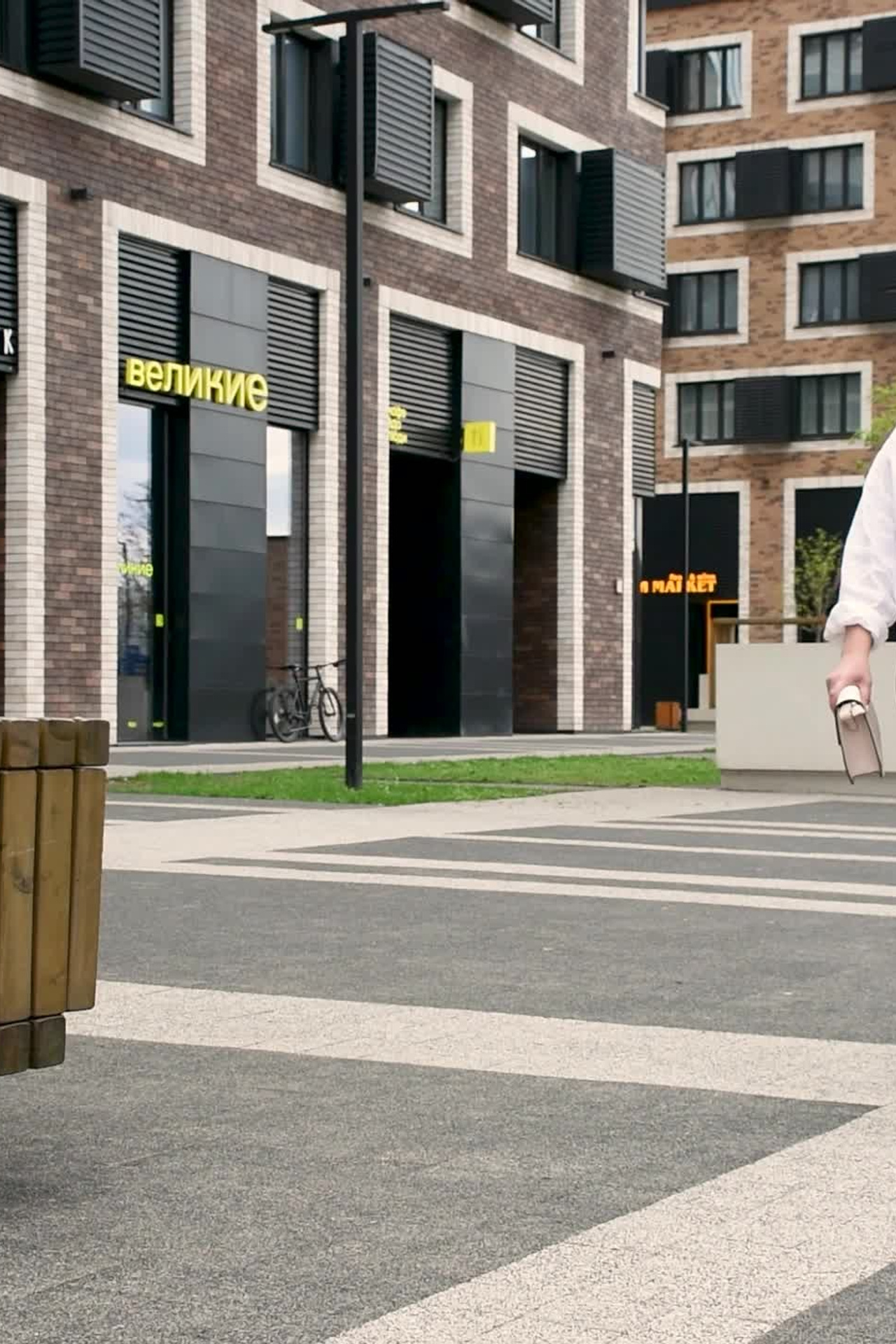 Видеосъемка модельных проходок для кастингов и портфолио. Gramy-studio: фото, видео, инфографика и 3D визуализация для маркетплейсов