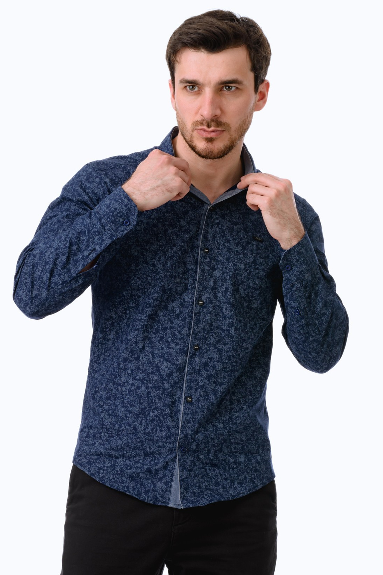 Профессиональная съемка мужской одежды и аксессуаров. Gramy-studio: фото, видео, инфографика и 3D визуализация для маркетплейсов