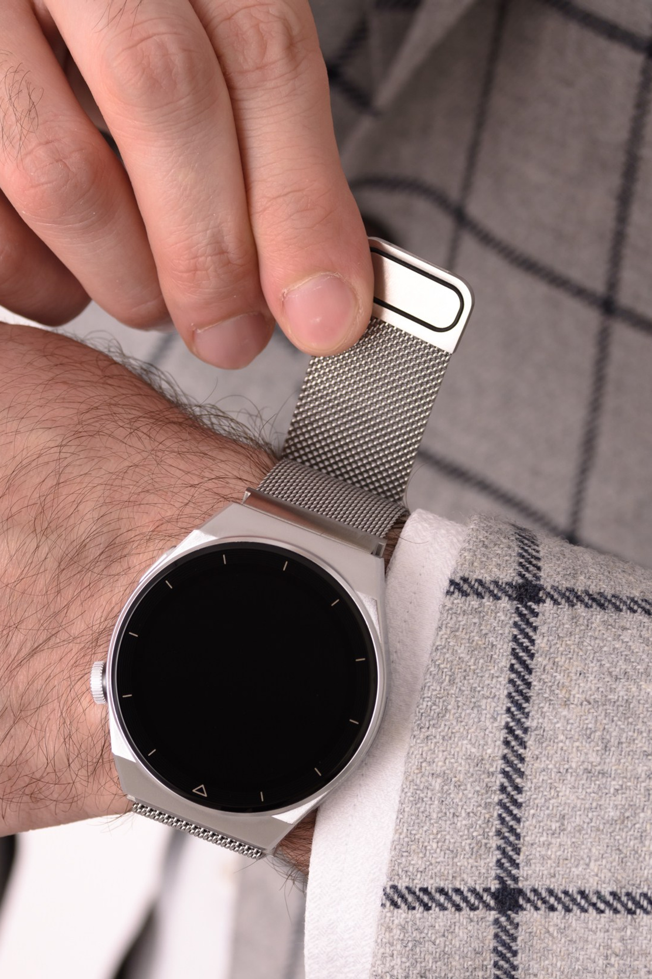 Профессиональная съемка мужской одежды и аксессуаров. Gramy-studio: фото, видео, инфографика и 3D визуализация для маркетплейсов