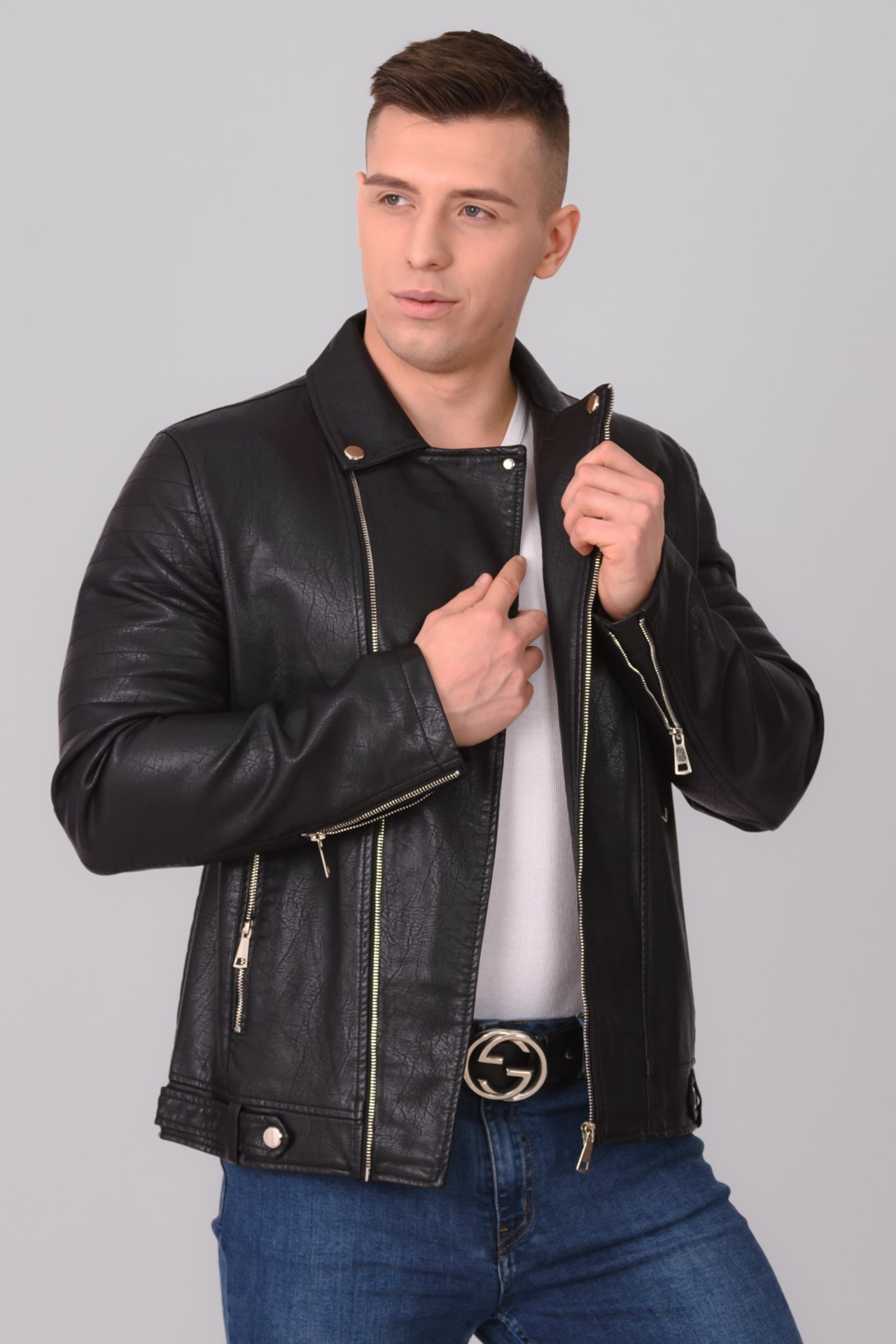 Профессиональная съемка мужской одежды и аксессуаров. Gramy-studio: фото, видео, инфографика и 3D визуализация для маркетплейсов