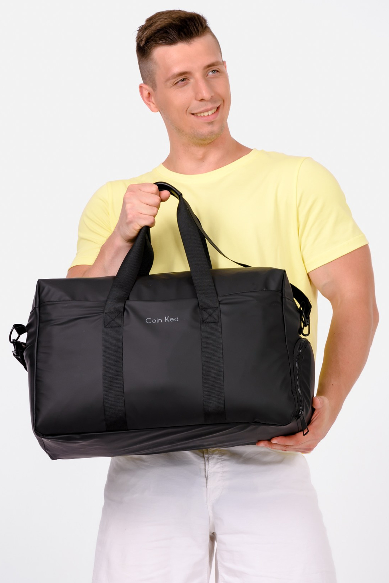 Профессиональная съемка мужской одежды и аксессуаров. Gramy-studio: фото, видео, инфографика и 3D визуализация для маркетплейсов