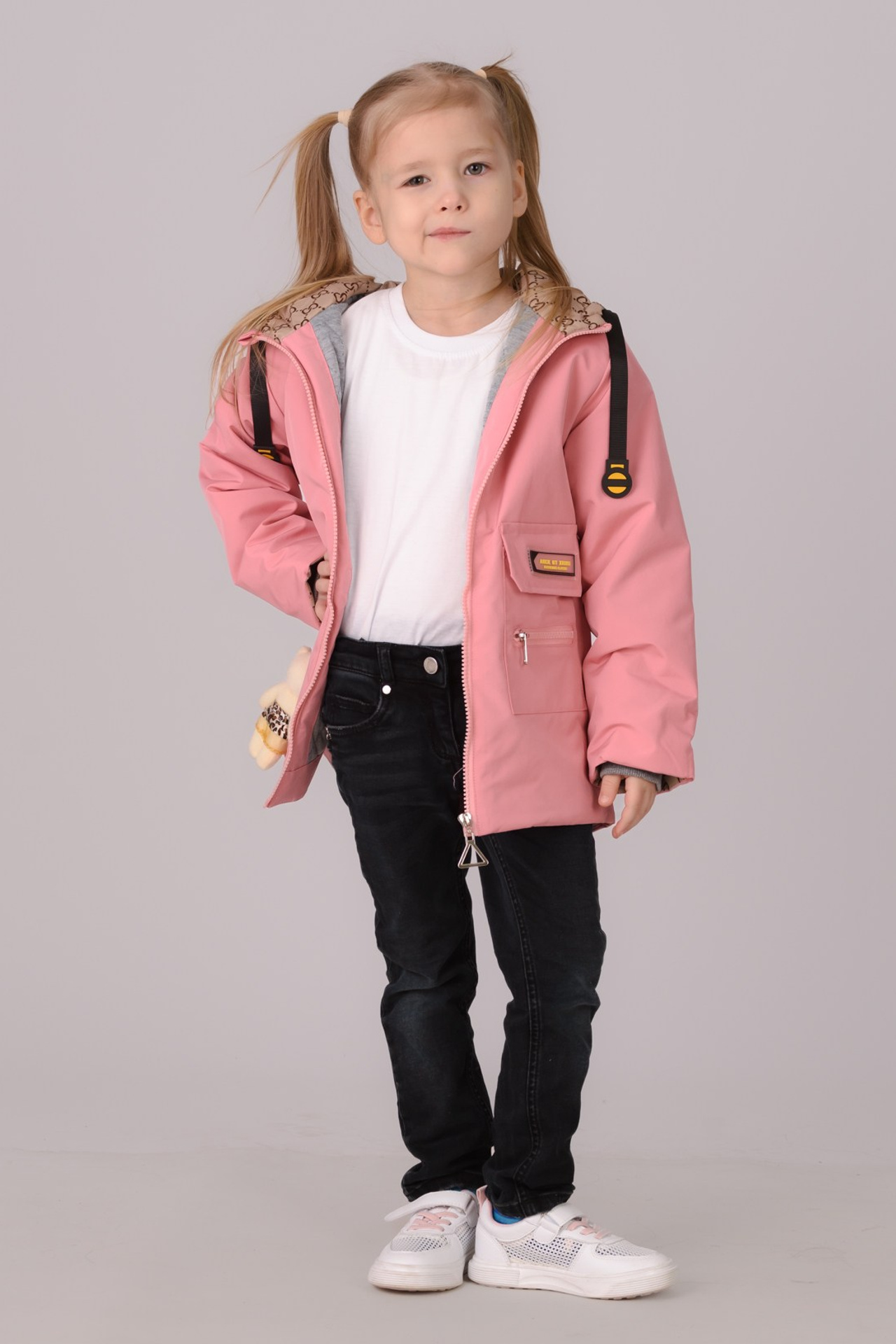 Фотосъемка детской одежды для интернет-магазинов. Gramy-studio: фото, видео, инфографика и 3D визуализация для маркетплейсов