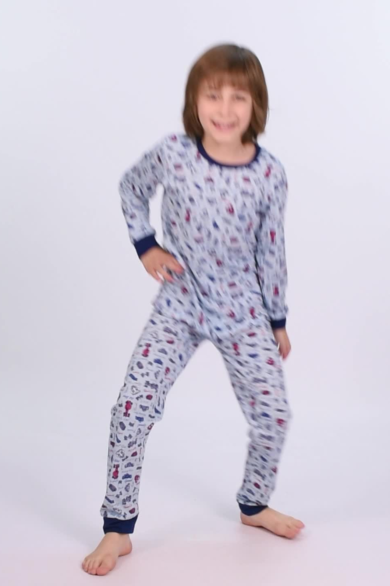 Видеосъемка модельных проходок для кастингов и портфолио. Gramy-studio: фото, видео, инфографика и 3D визуализация для маркетплейсов