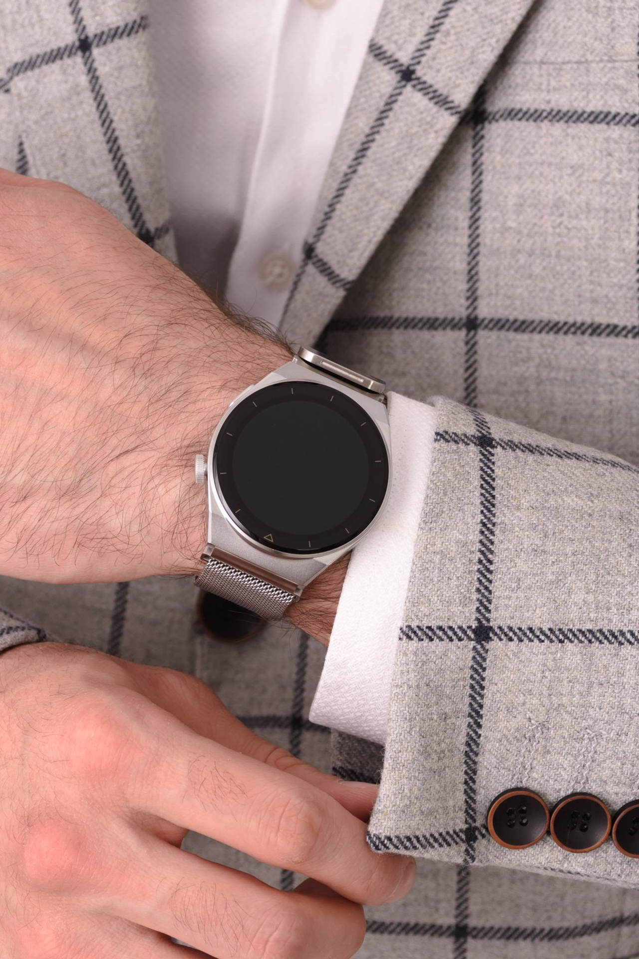 Профессиональная съемка мужской одежды и аксессуаров. Gramy-studio: фото, видео, инфографика и 3D визуализация для маркетплейсов