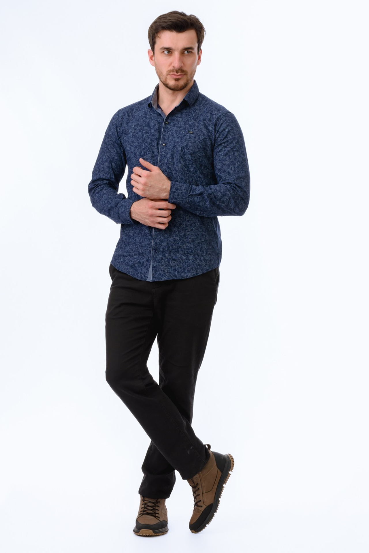 Профессиональная съемка мужской одежды и аксессуаров. Gramy-studio: фото, видео, инфографика и 3D визуализация для маркетплейсов