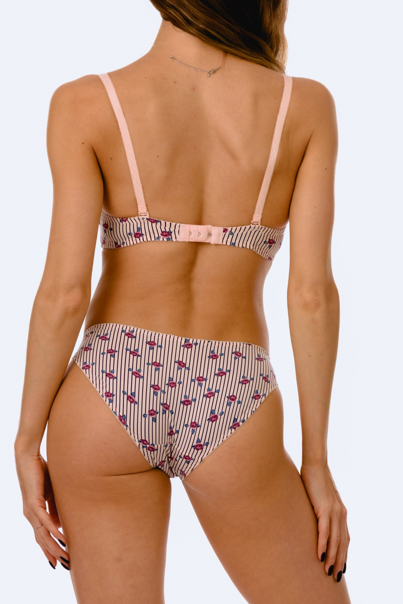 Белье и купальники (6000/час). Gramy-studio: фото, видео, инфографика и 3D визуализация для маркетплейсов