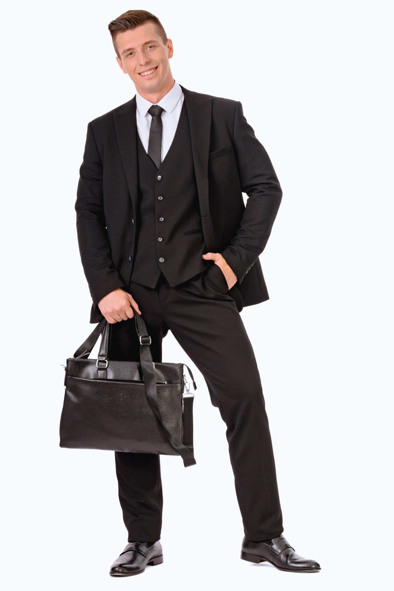 Профессиональная съемка мужской одежды и аксессуаров. Gramy-studio: фото, видео, инфографика и 3D визуализация для маркетплейсов