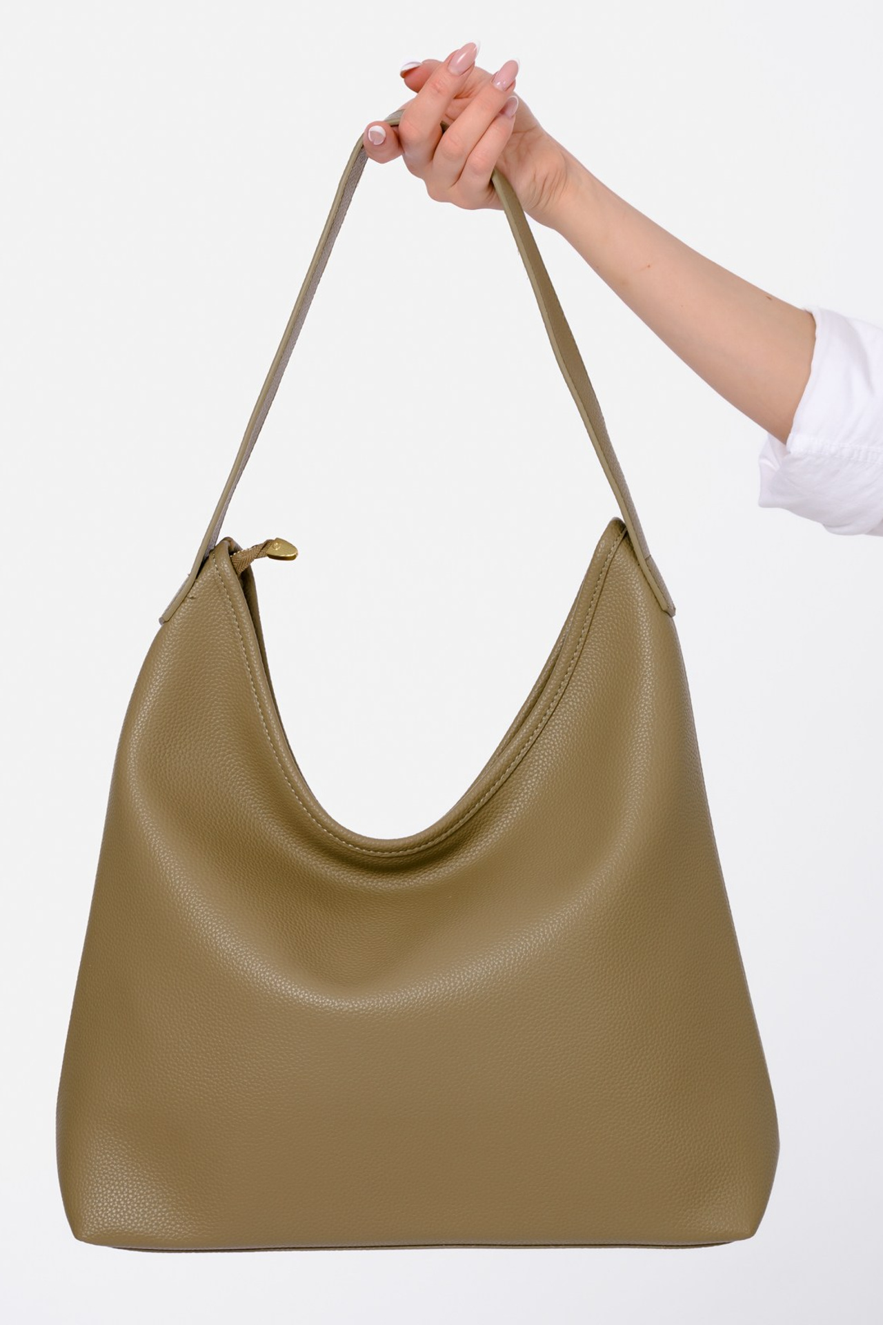 Фотосъемка женской одежды и аксессуаров для маркетплейсов. Gramy-studio: фото, видео, инфографика и 3D визуализация для маркетплейсов