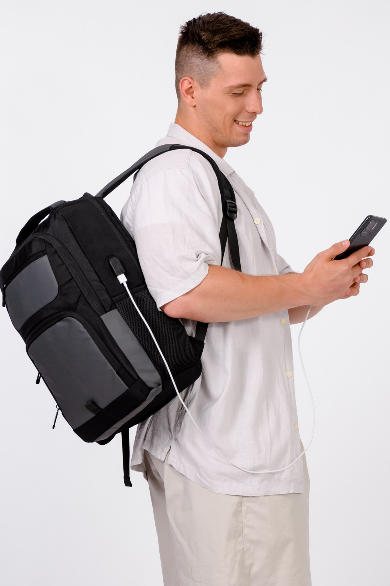 Профессиональная съемка мужской одежды и аксессуаров. Gramy-studio: фото, видео, инфографика и 3D визуализация для маркетплейсов