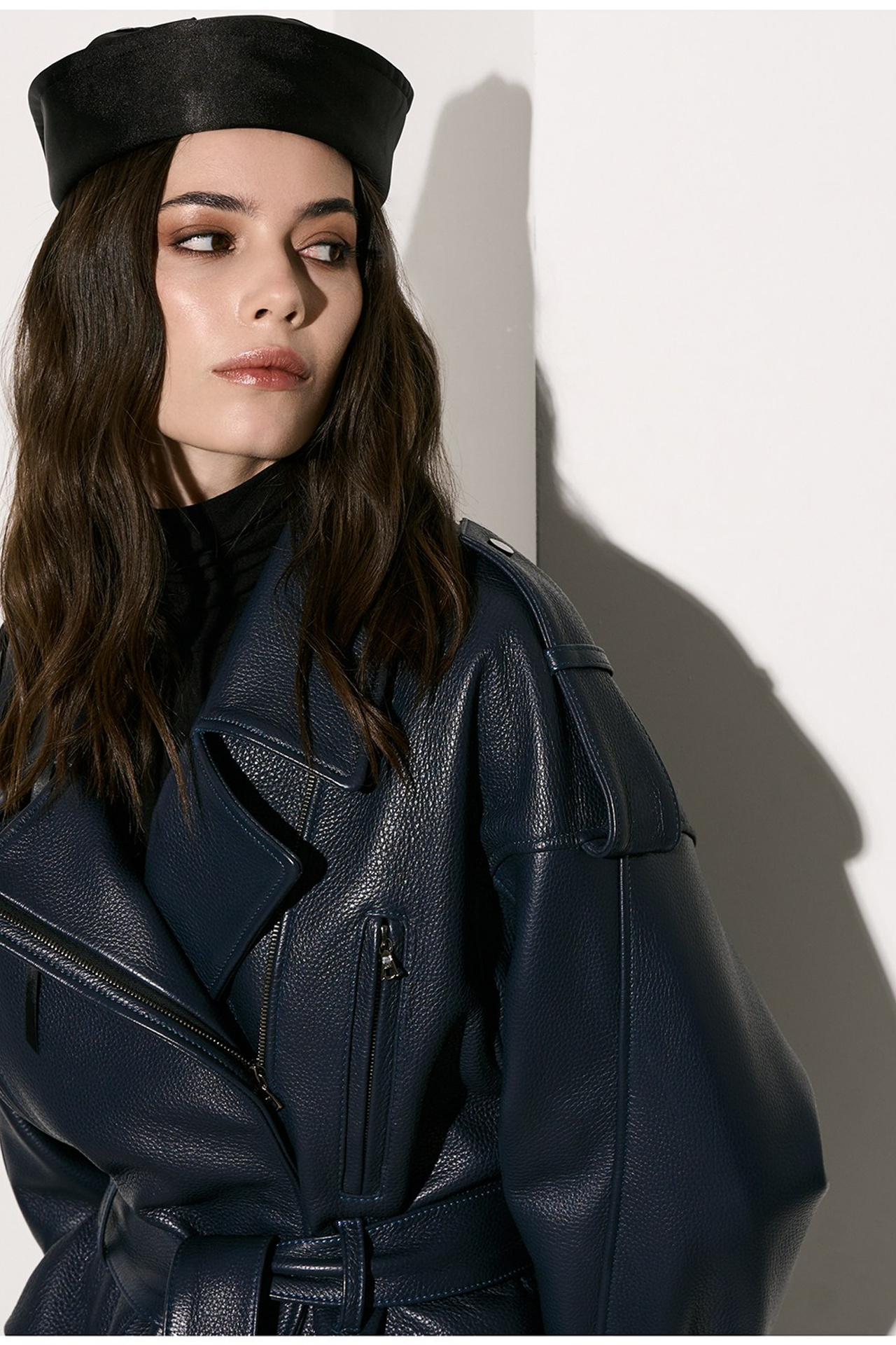 JINN AVANTUR. Фотограф для брендов, моделей и частных клиентов в Москве