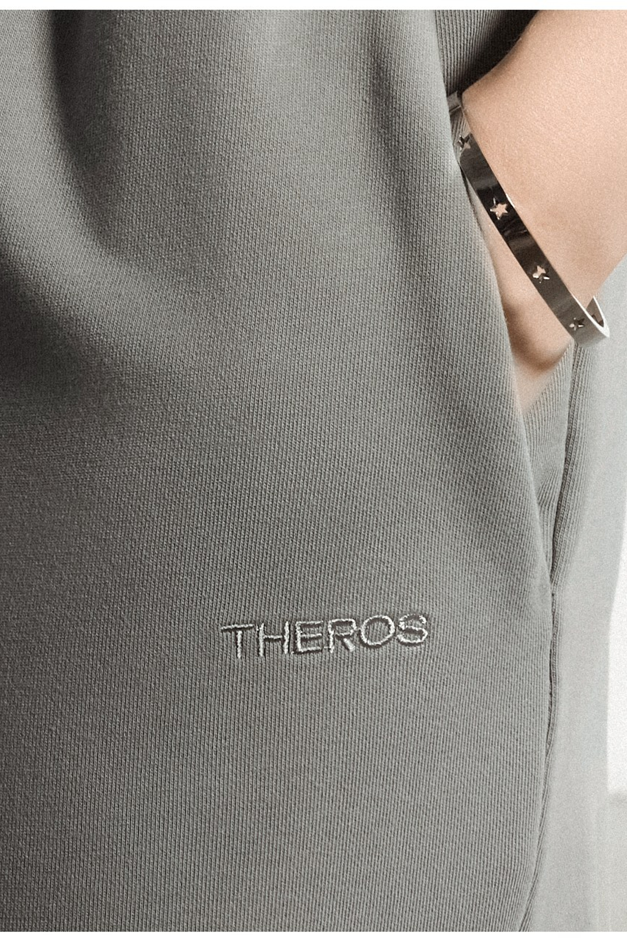 THEROS — catalog. Фотограф для брендов, моделей и частных клиентов в Москве
