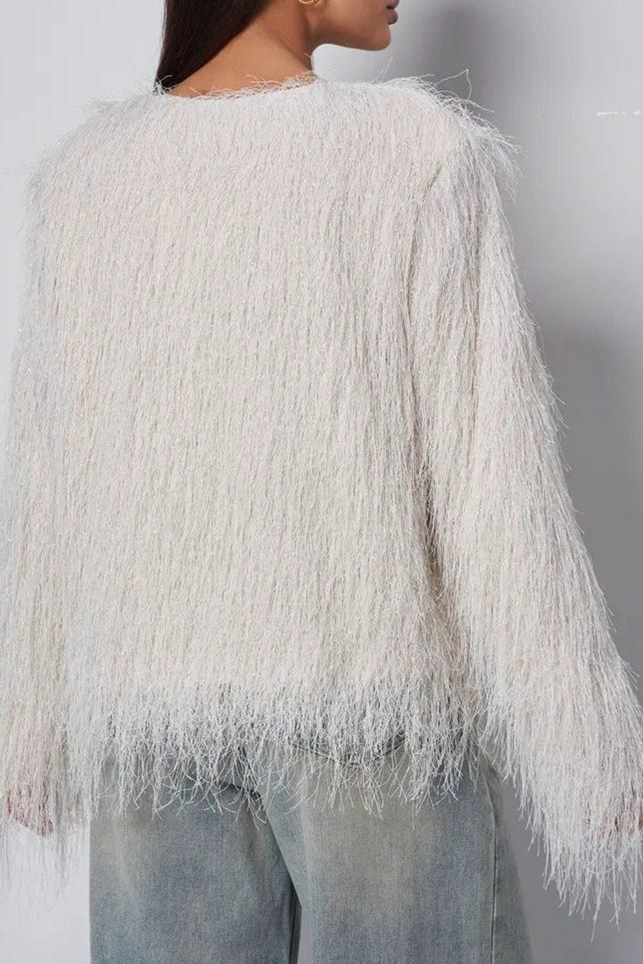 ПУШИСТАЯ БЕЖЕВАЯ ШУБКА 40-48. Фотостудия в Люберцах