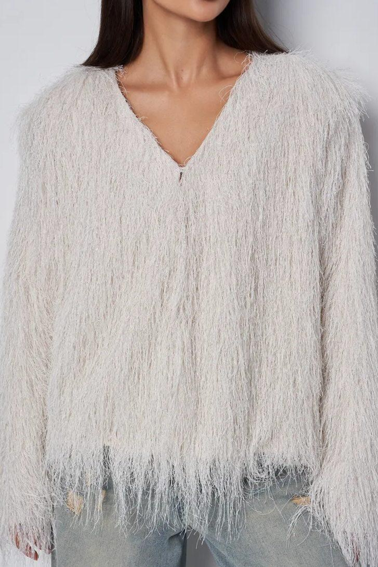 ПУШИСТАЯ БЕЖЕВАЯ ШУБКА 40-48. Фотостудия в Люберцах