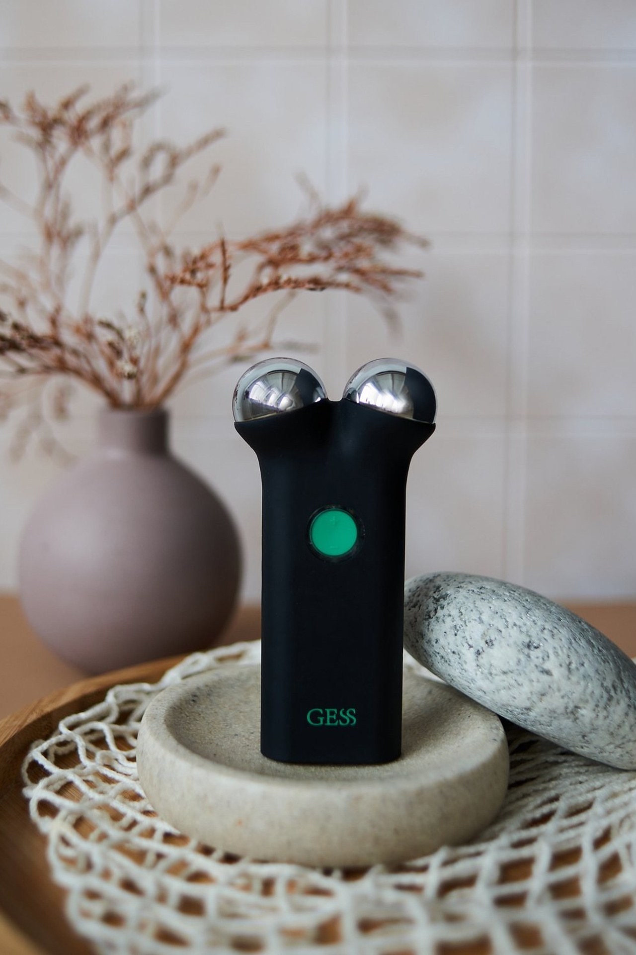 предметная съемка: массажеры для лица