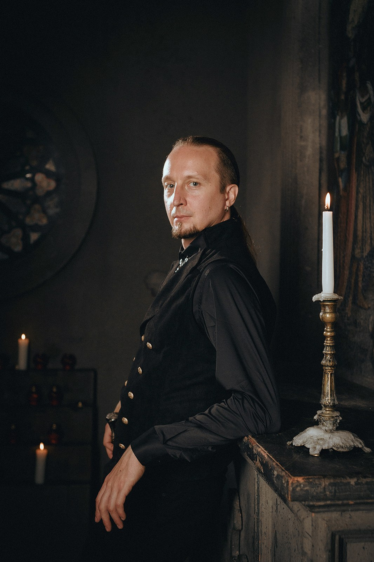 Лев в студии