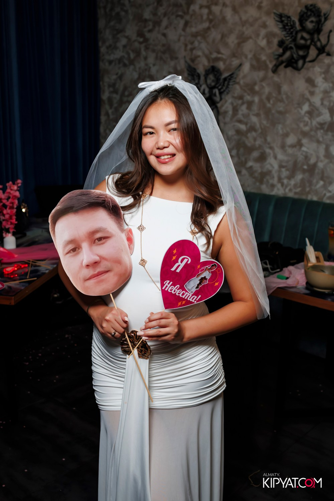 Смотрите также. КИПЯТКОМ АЛМАТЫ! Фотосъемка мероприятий в Алматы