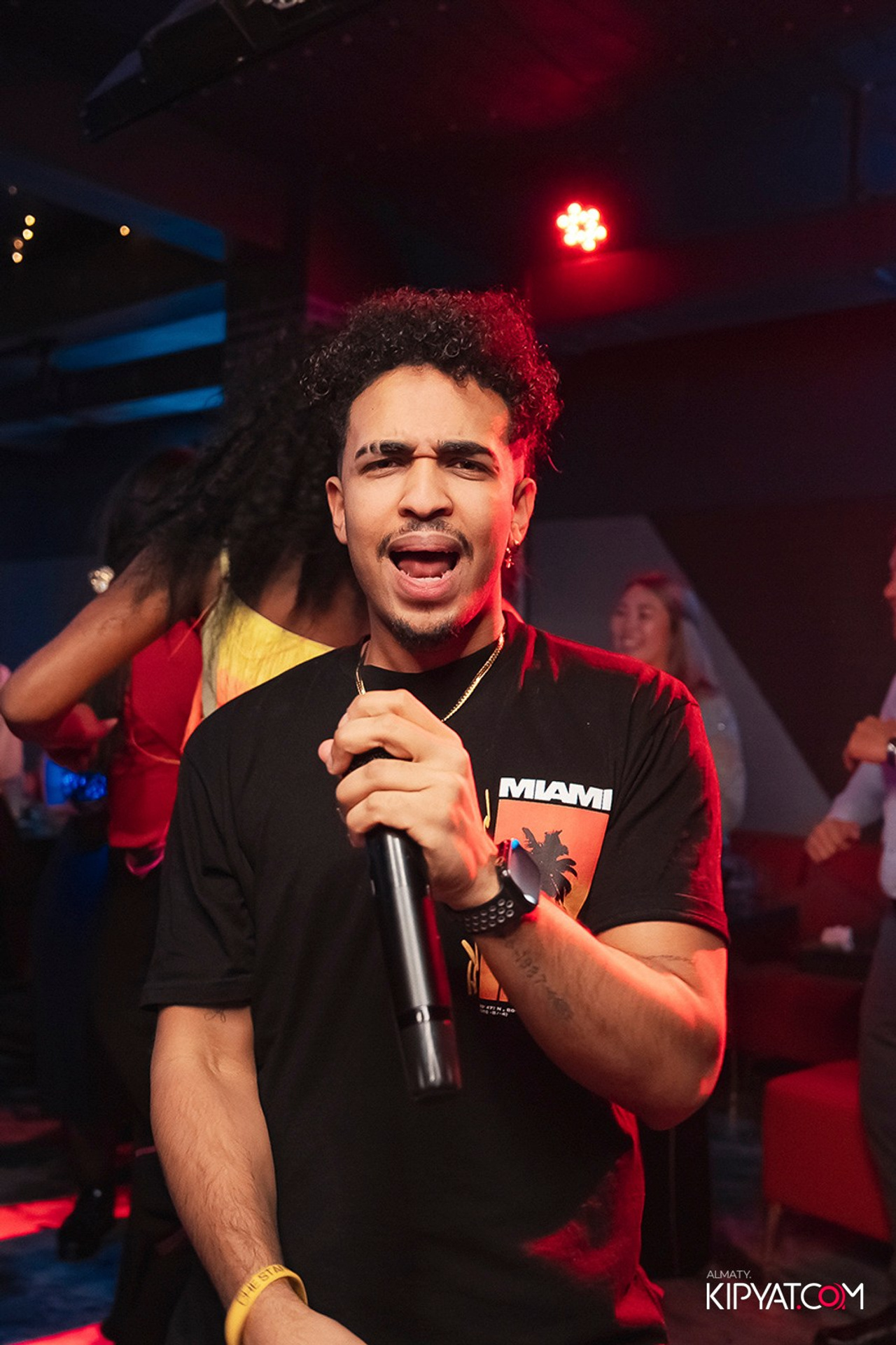 УХО И МЕДВЕДЬ НА ГАГАРИНА. КИПЯТКОМ АЛМАТЫ! Фотосъемка мероприятий в Алматы