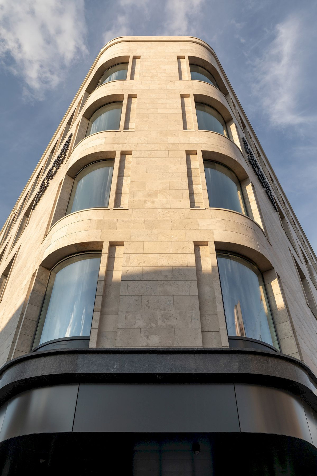 Локация Нижний Новгород стрит БЦ Corner Place |Sale Easy