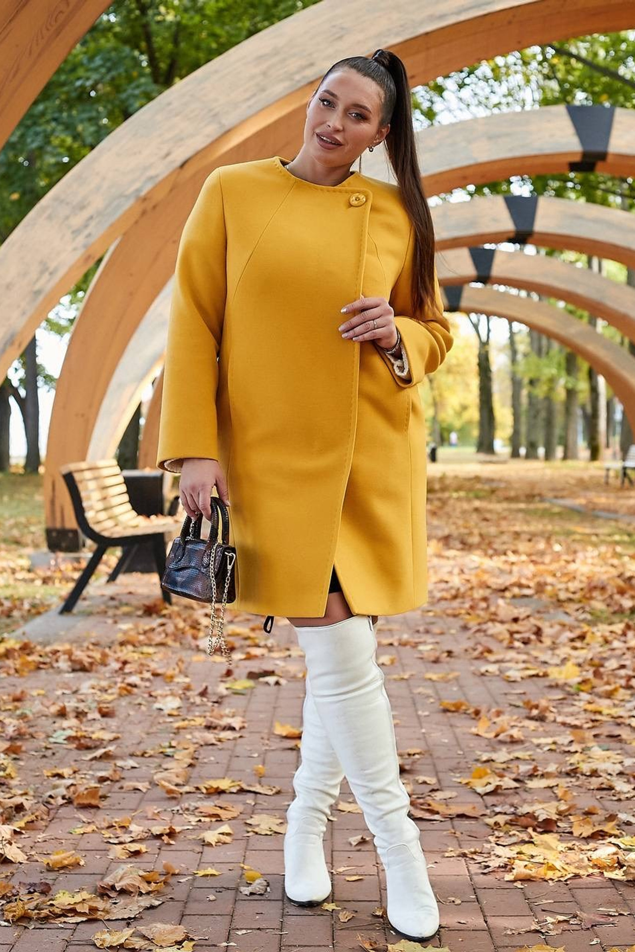 Модель plus size для предметной съемки Виктория БН.Новгород| Sale Easy