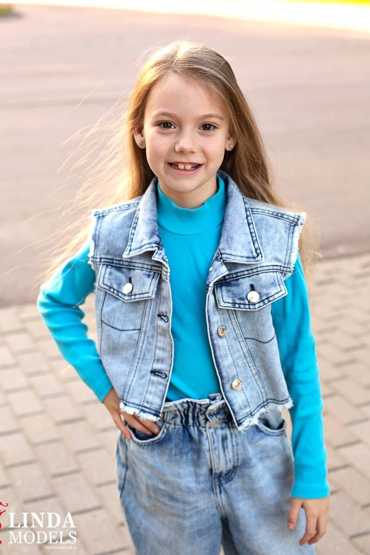 Модель Аделина А для предметной съемки  в Сочи| Sale Easy