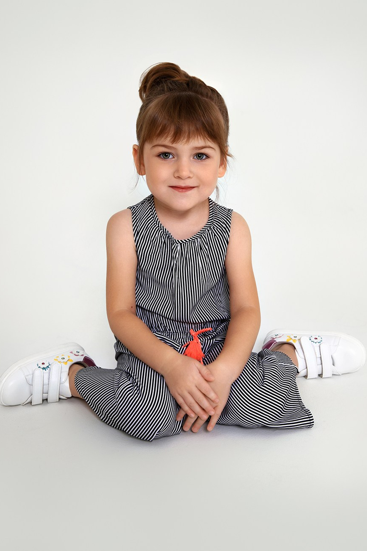 Модель девочка для предметной съемки Алиса З. С-Петербург|Sale Easy