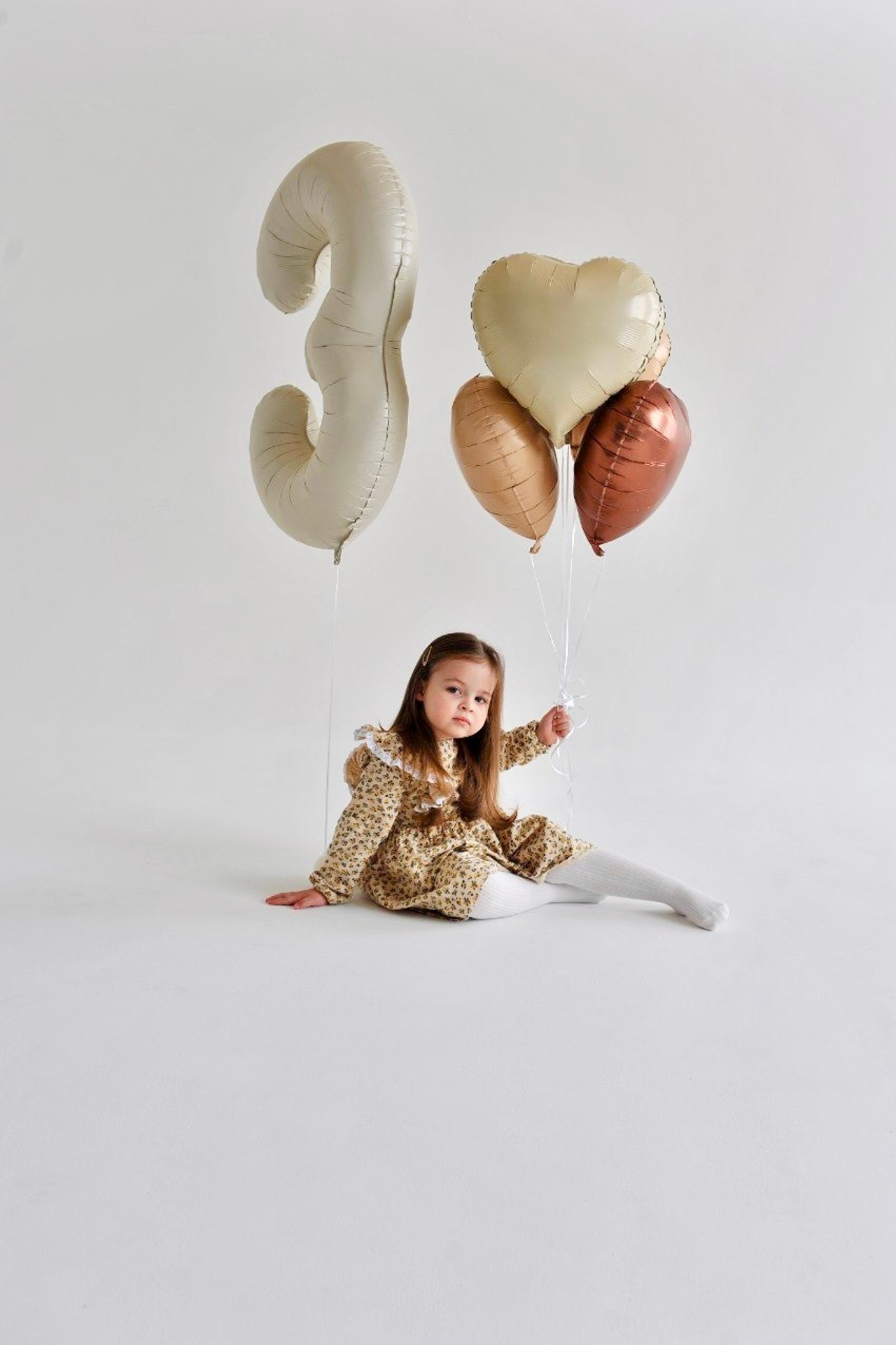 Модель девочка для предметной съемки Самира Казань| Sale Easy