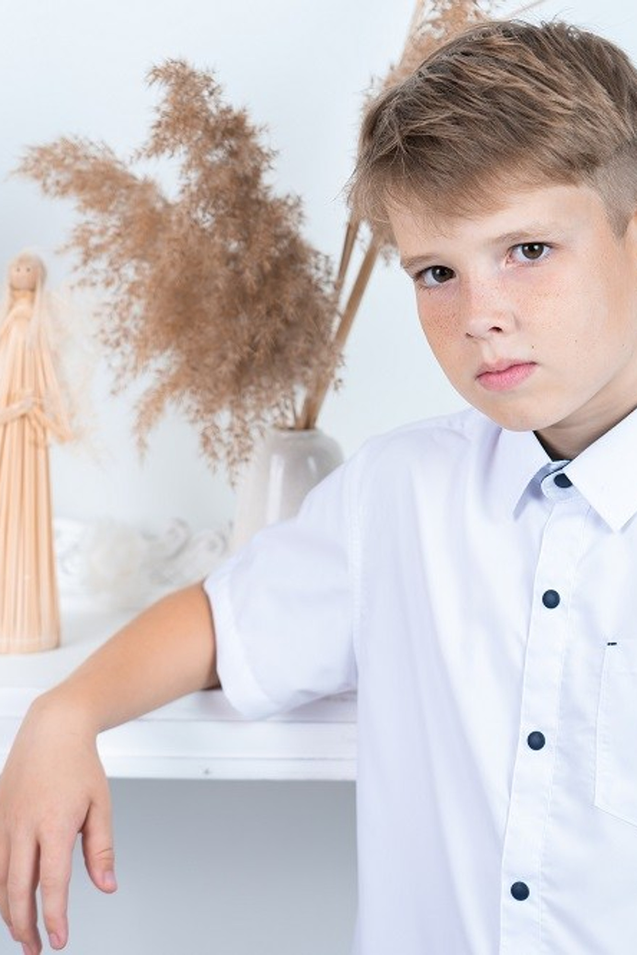 Модель Данис для предметной съемки  в Сочи| Sale Easy