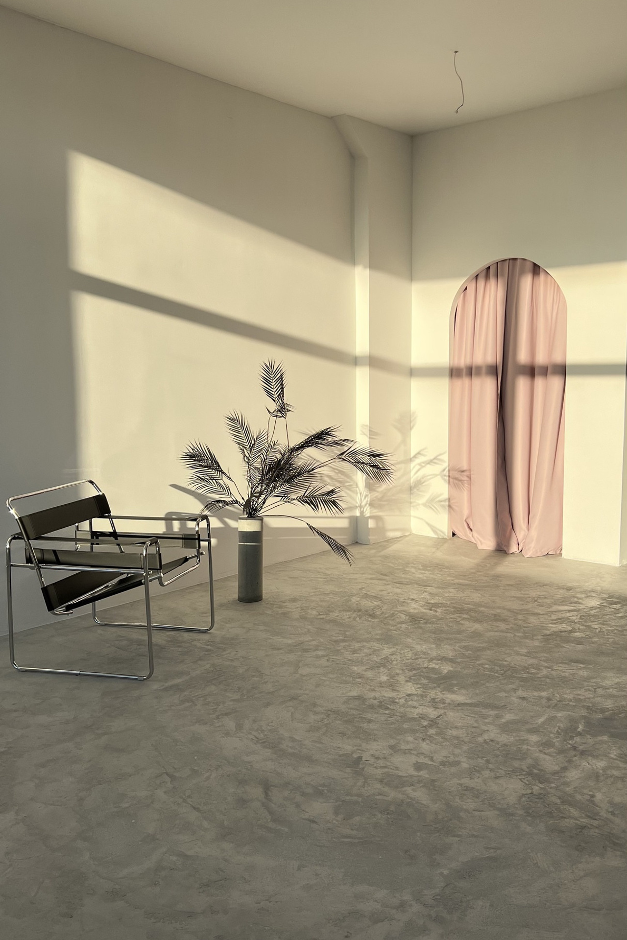 Студия Turums Зал Бетон для предметной съемки  Новосибирск|Sale Easy