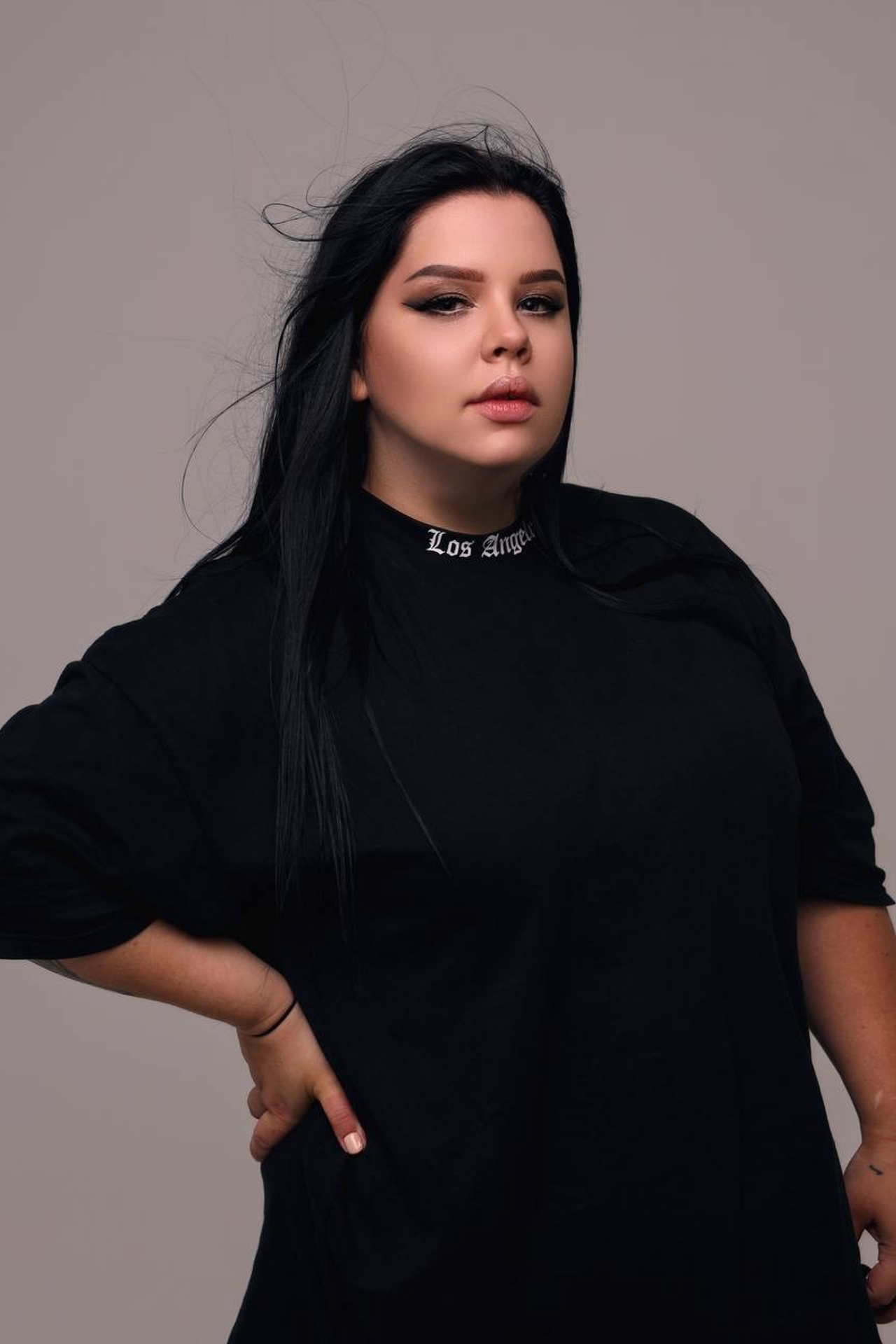 Модель для предметной съемки Мая Москва| Sale Easy