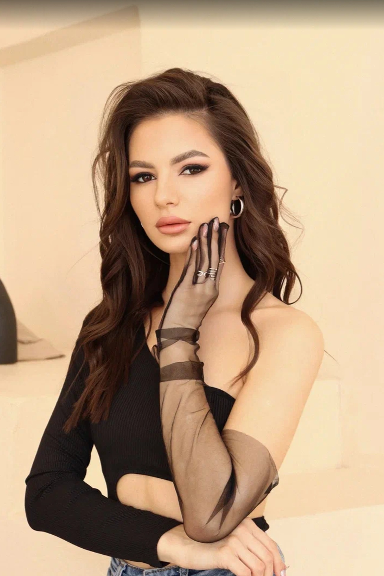 Модель для предметной съемки Адиля Казань| Sale Easy