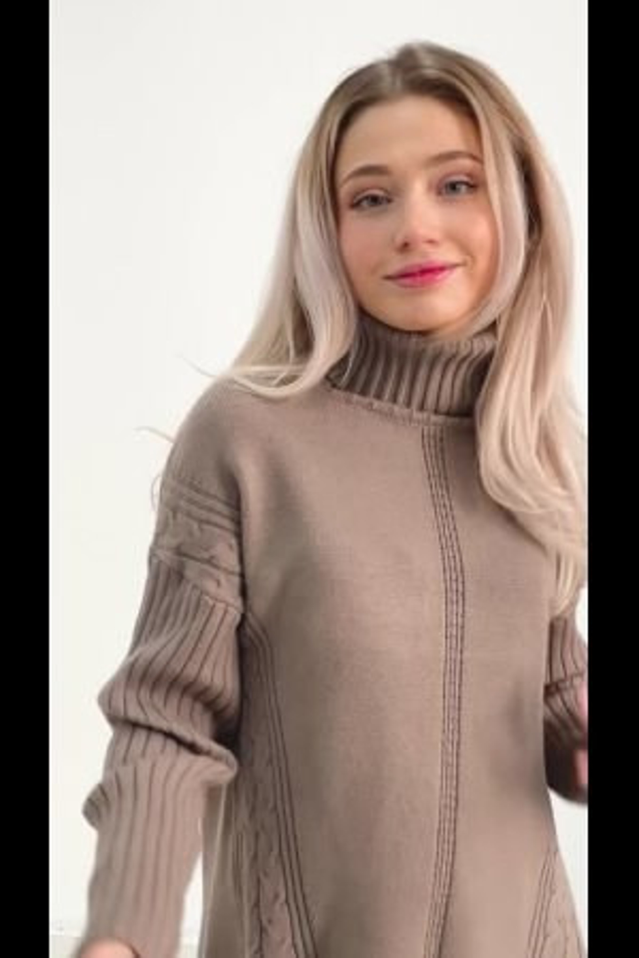 Портфолио видеосъемка одежды для маркетплейсов | Sale Easy