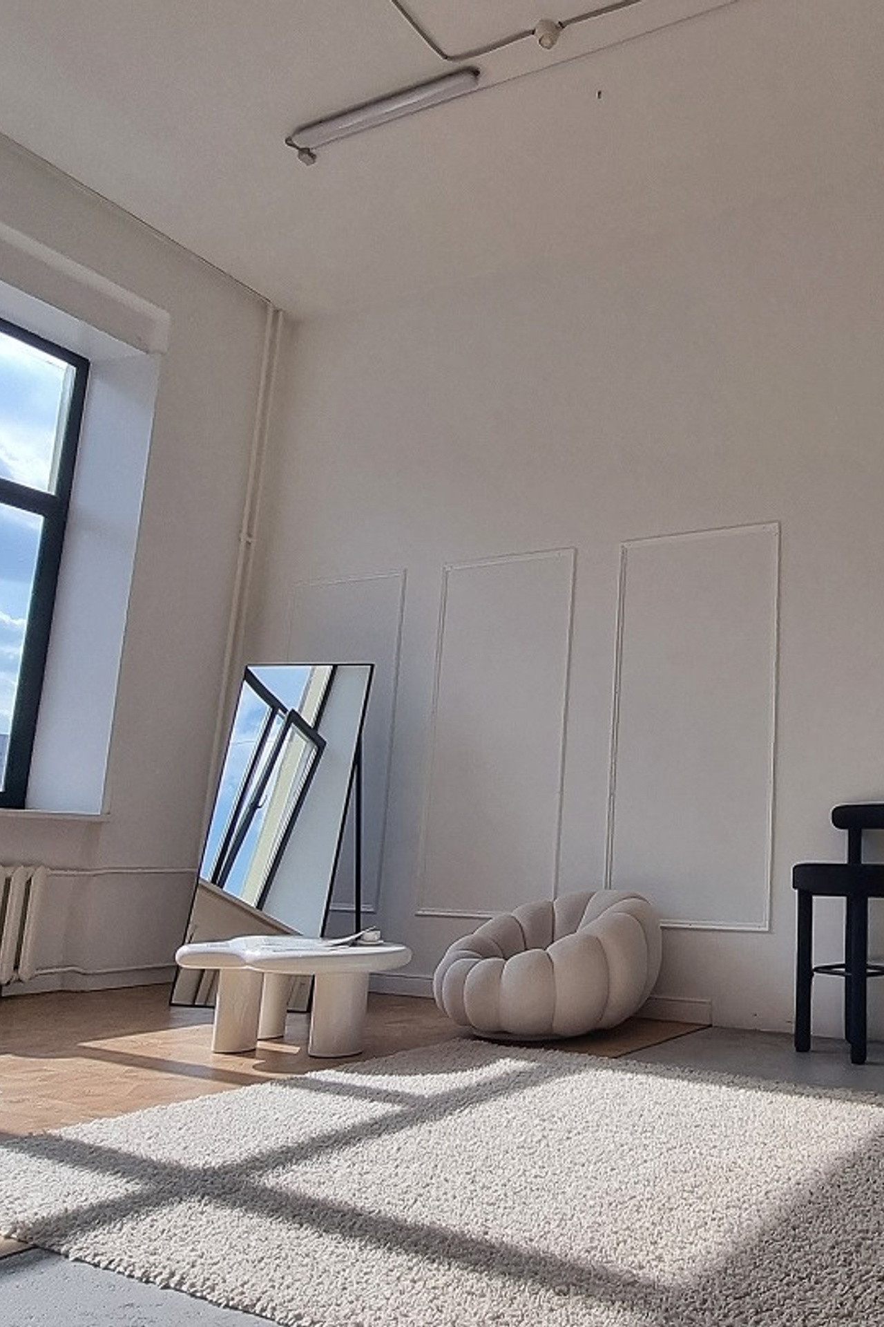 Студия для предметной съемки REPLACE — LANVIN Москва | Sale Easy