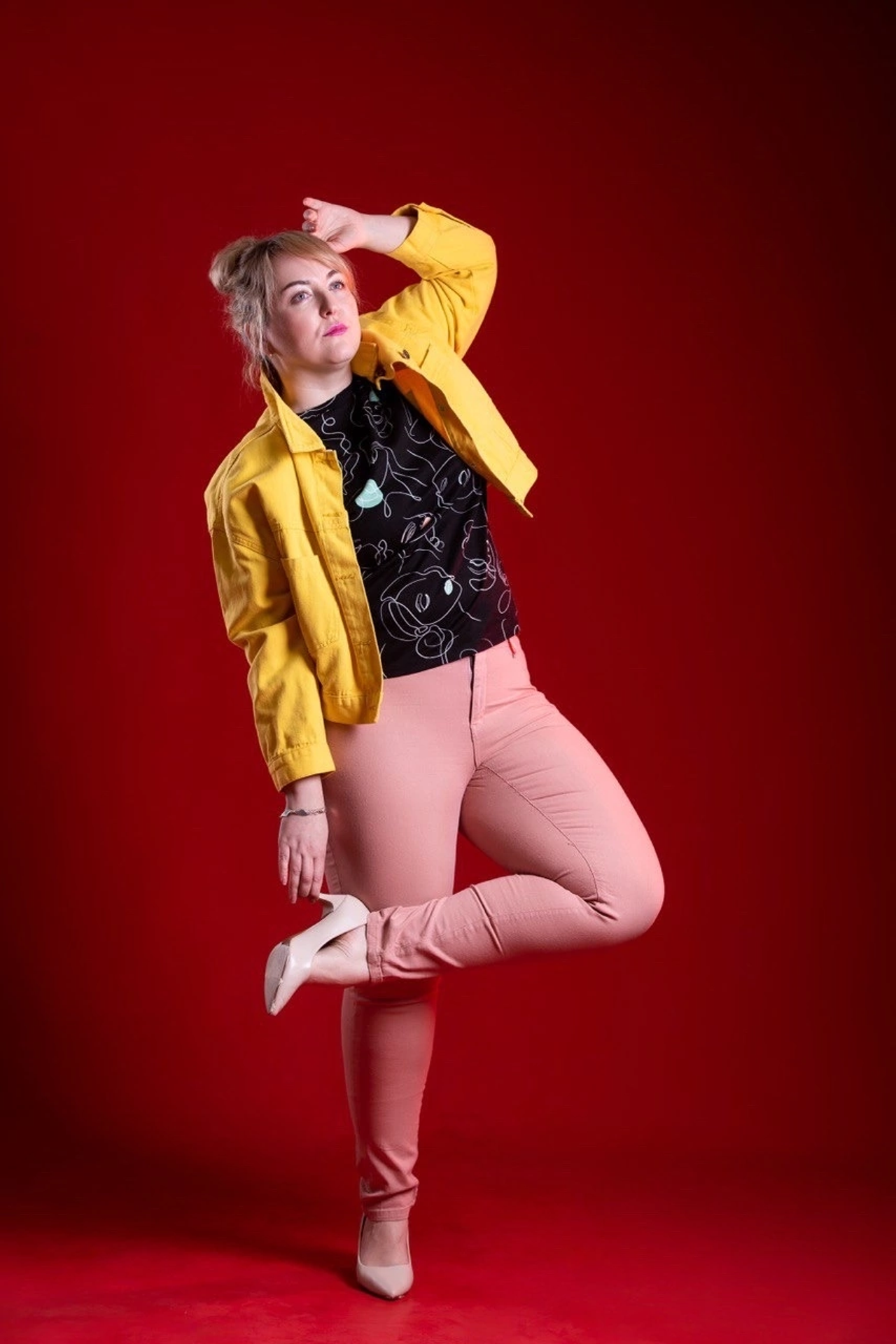 Модель plus size для предметной съемки Антонина Н.Новгород | Sale Easy