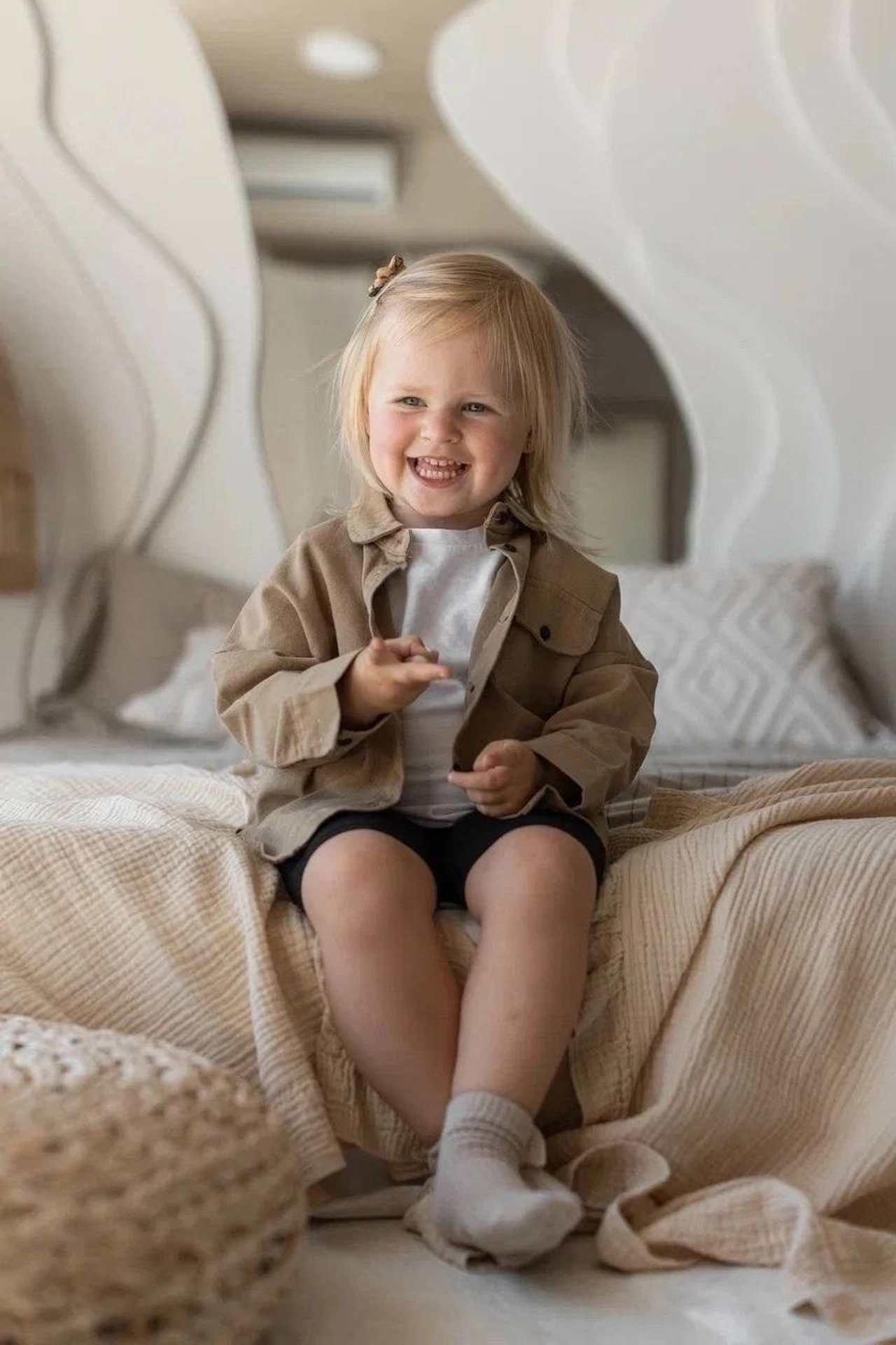 Модель девочка для предметной съемки Алиса И.С-Петербург|Sale Easy