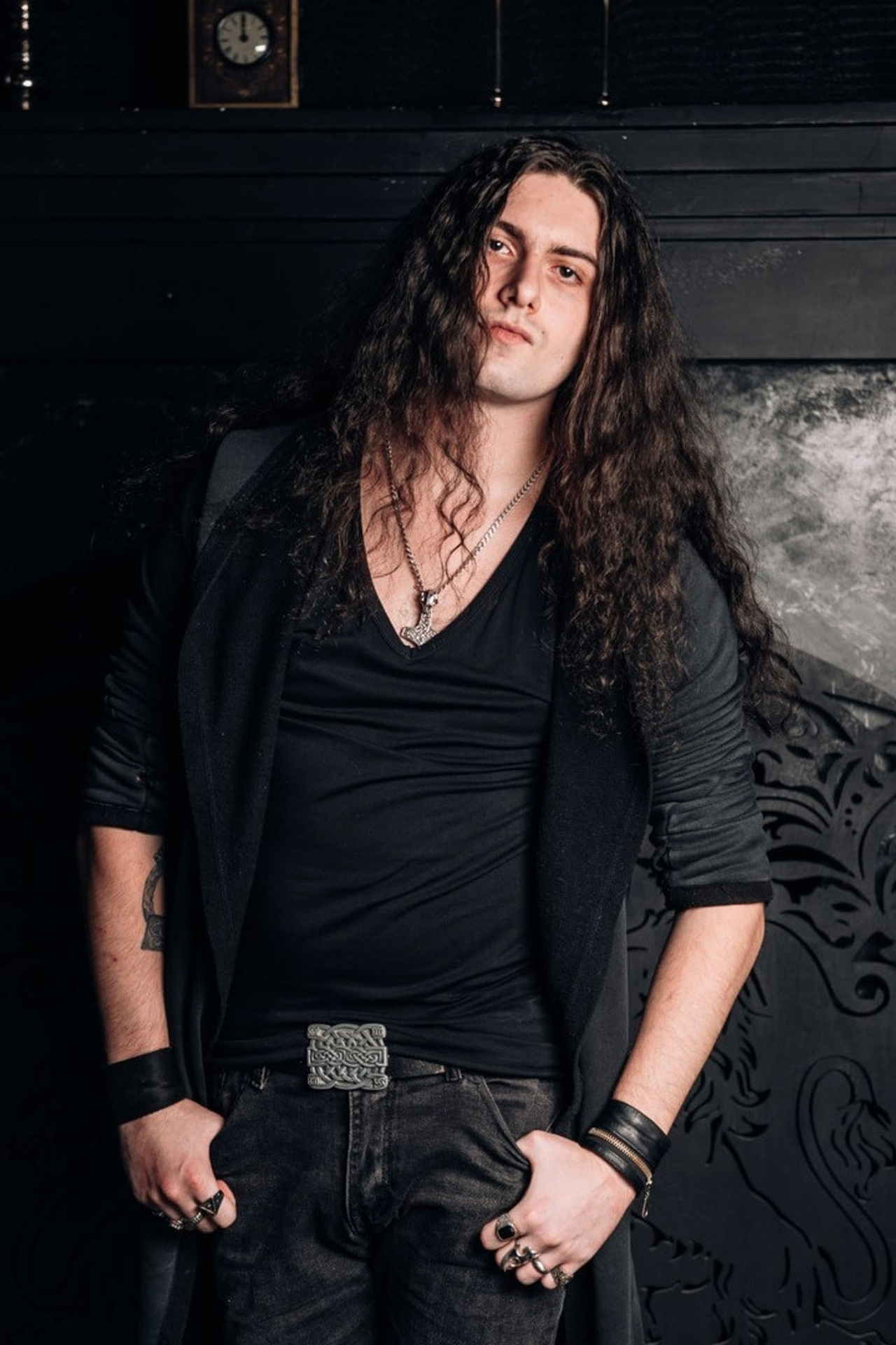 Модель для предметной съемки Николай Москва | Sale Easy