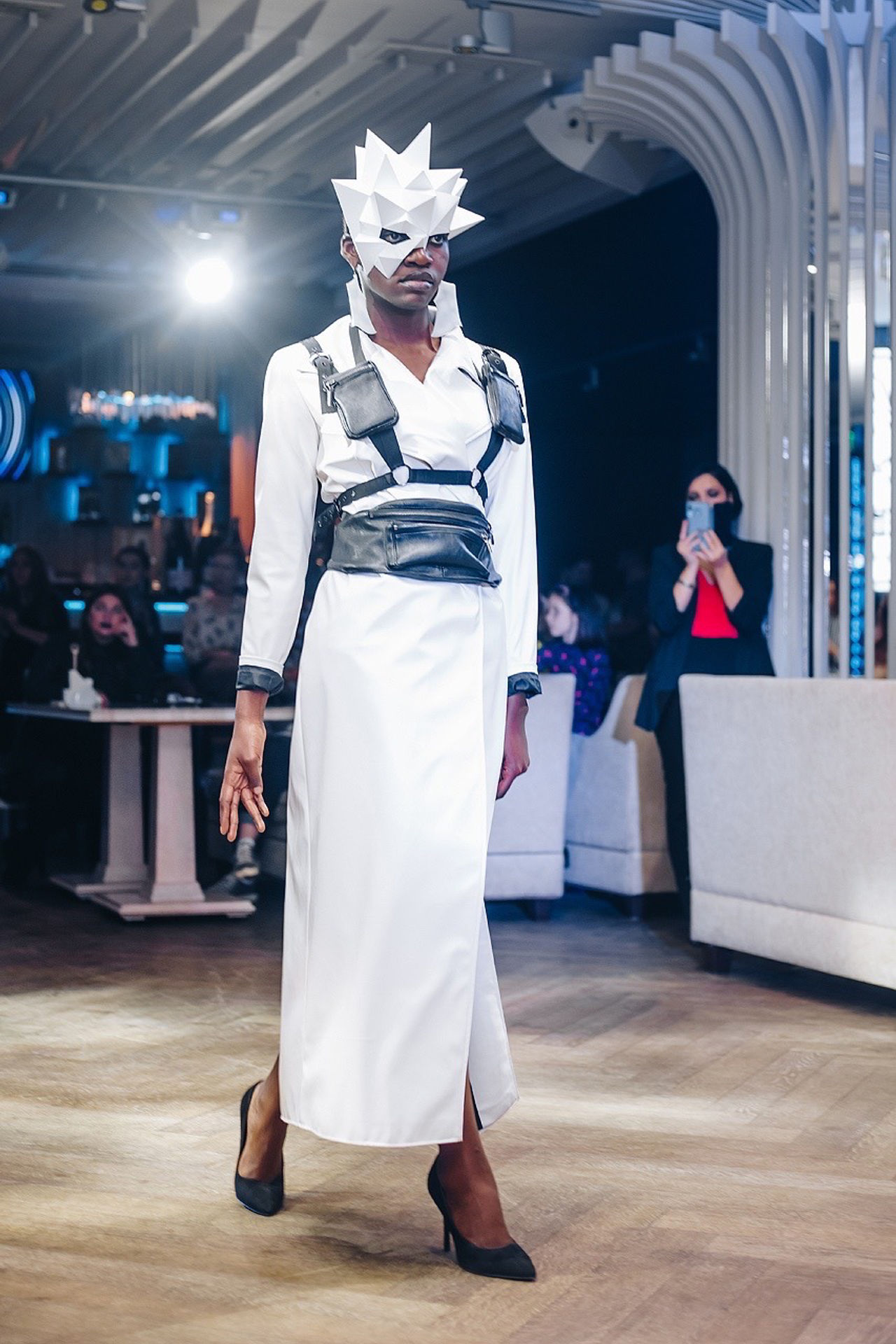 Модель для предметной съемки Сара Москва| Sale Easy