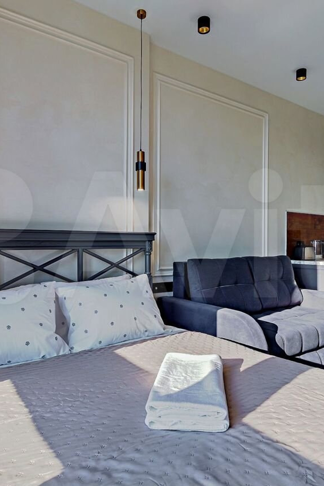 Квартира на Горького Д5 для предметной съемки.Синий диван |Sale Easy